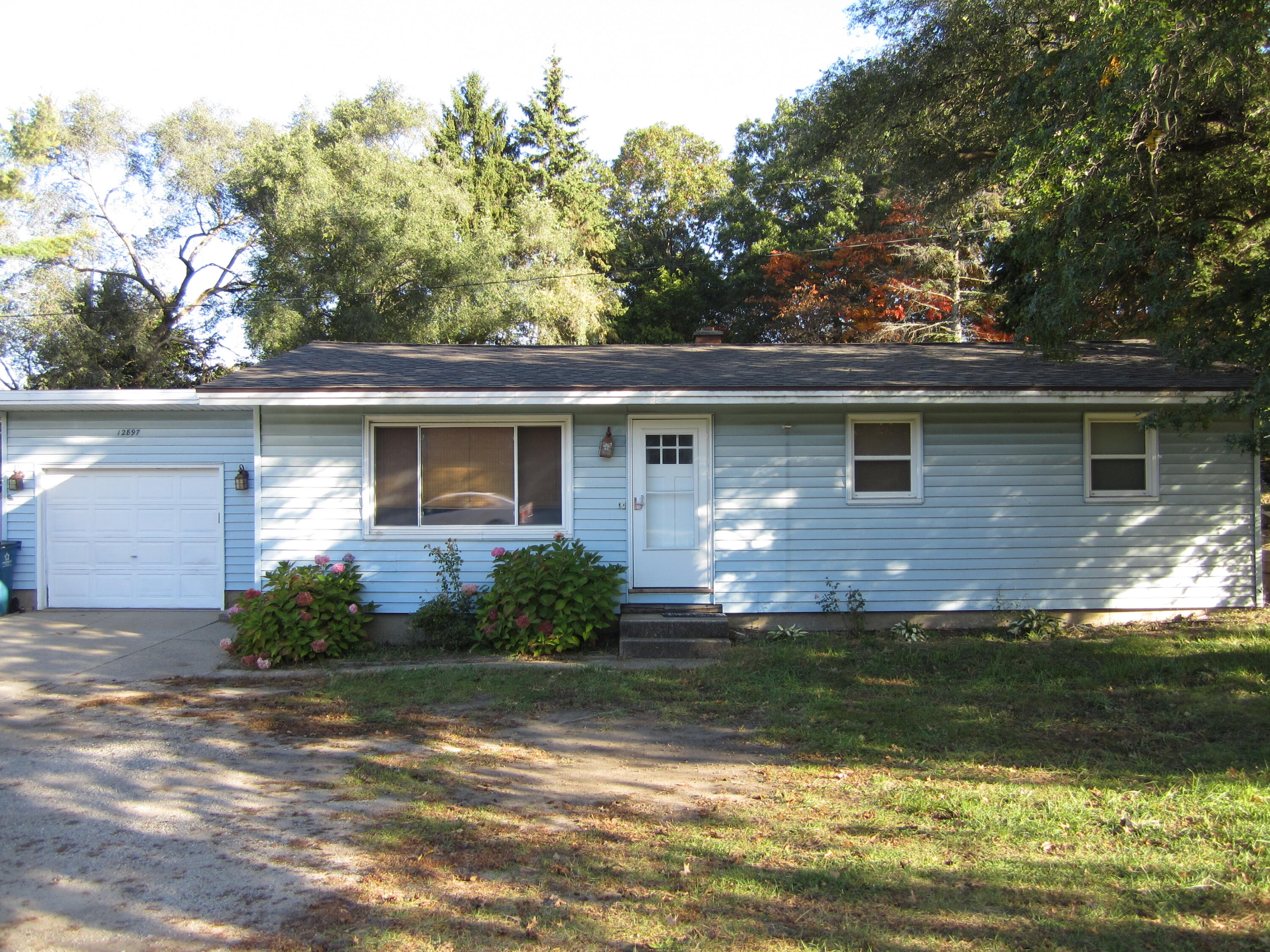 12897 James Street Holland MI 49424