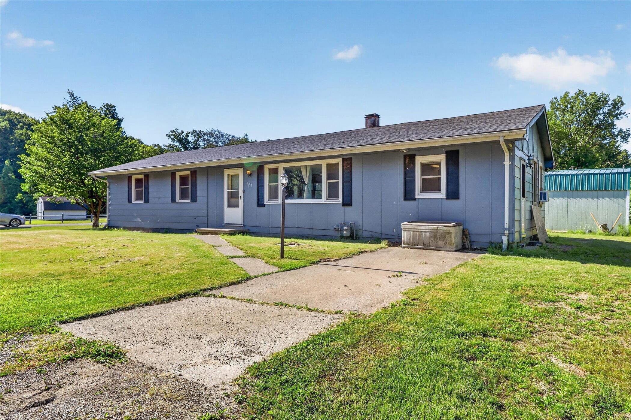 974 Emerson Avenue Benton Harbor MI 49022