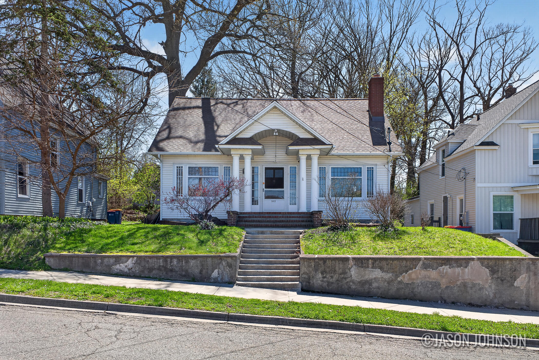 312 Sweet Street NE Grand Rapids MI 49505
