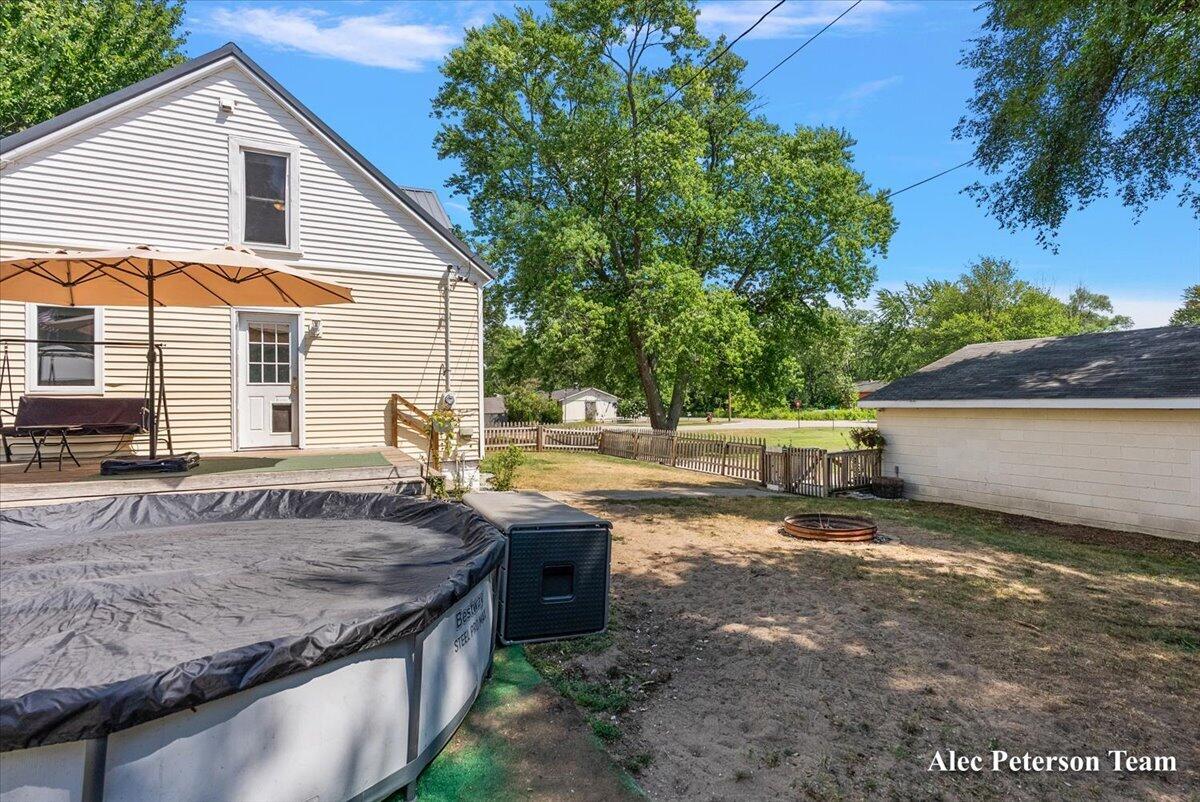 1473 Center Street Muskegon MI 49442