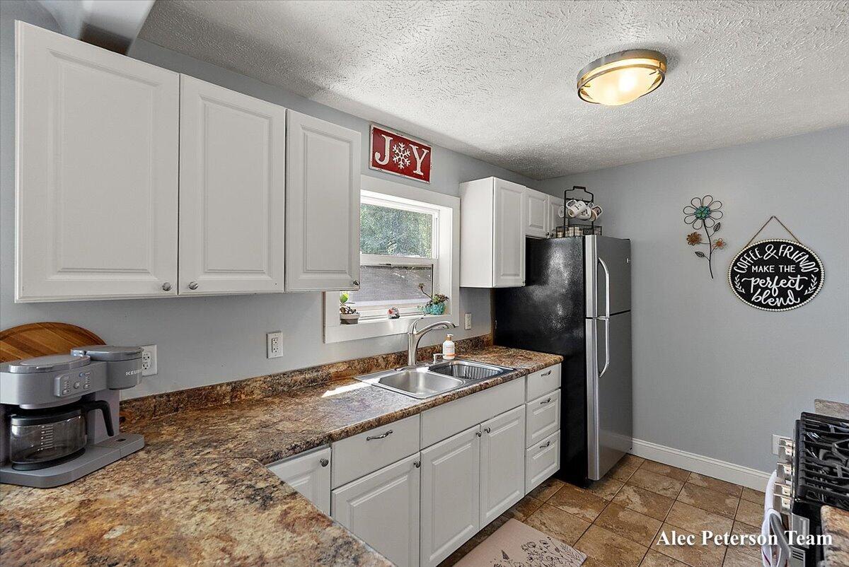 1473 Center Street Muskegon MI 49442