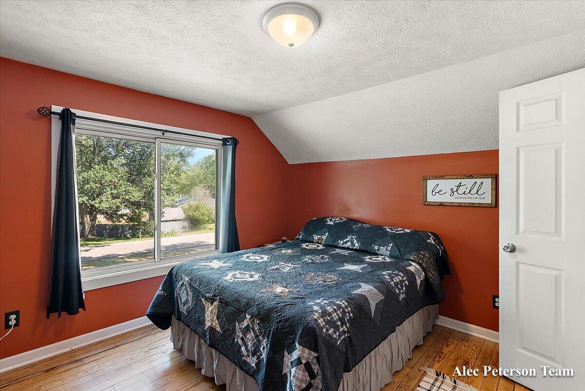 1473 Center Street Muskegon MI 49442