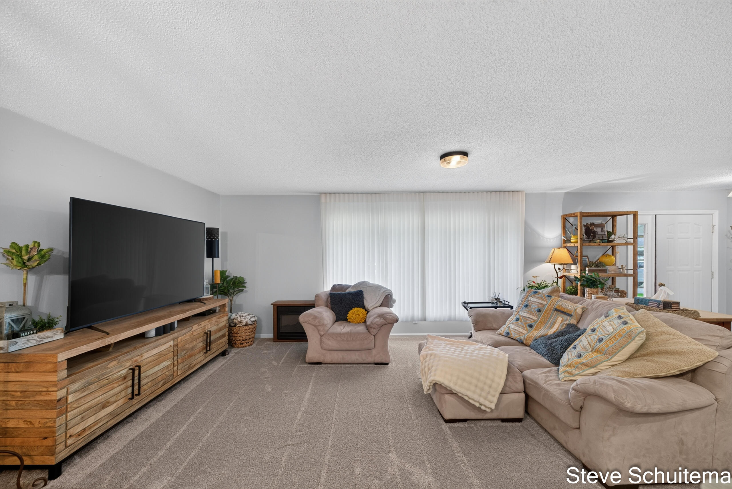 1870 Hendrick Road Norton Shores MI 49441