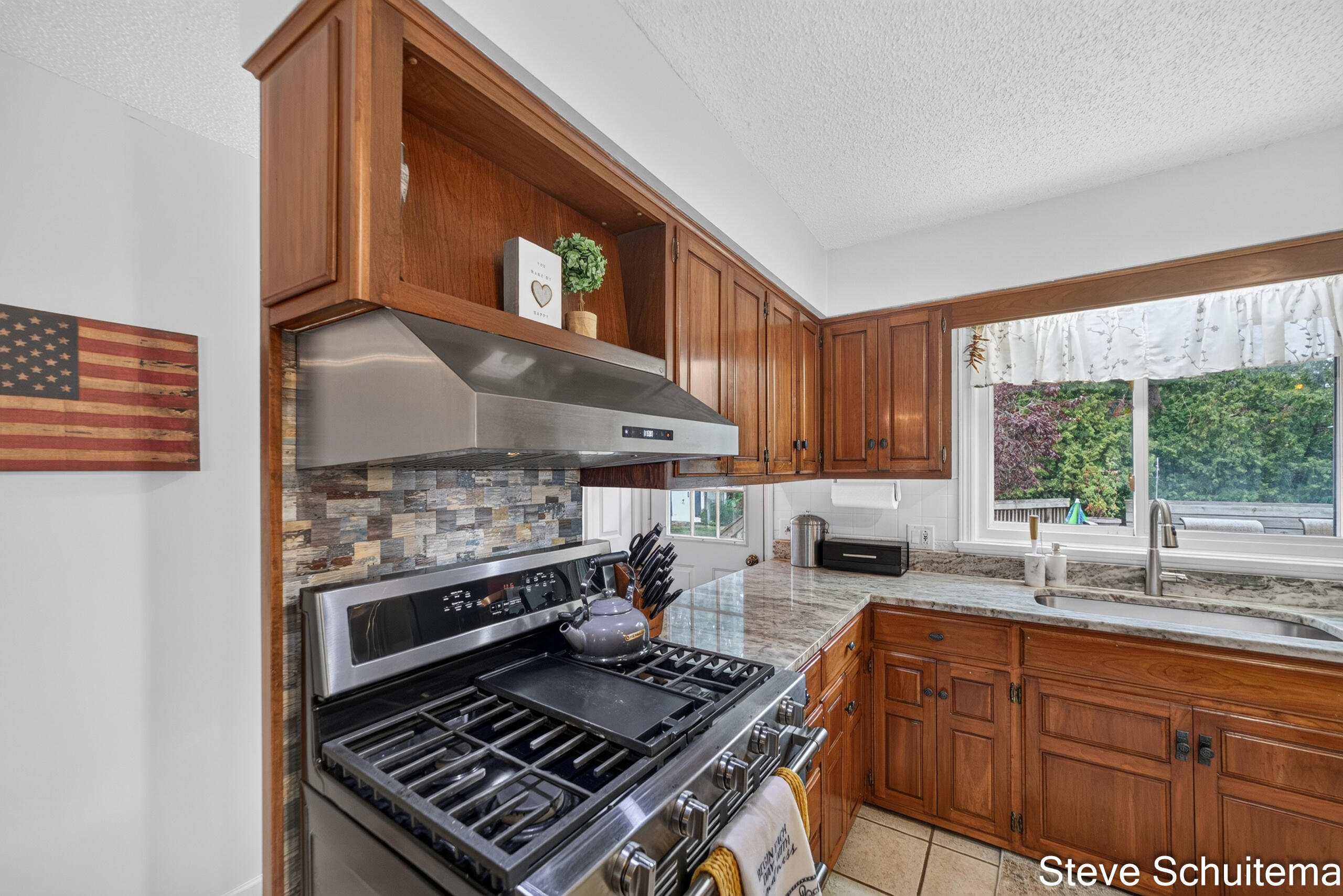 1870 Hendrick Road Norton Shores MI 49441