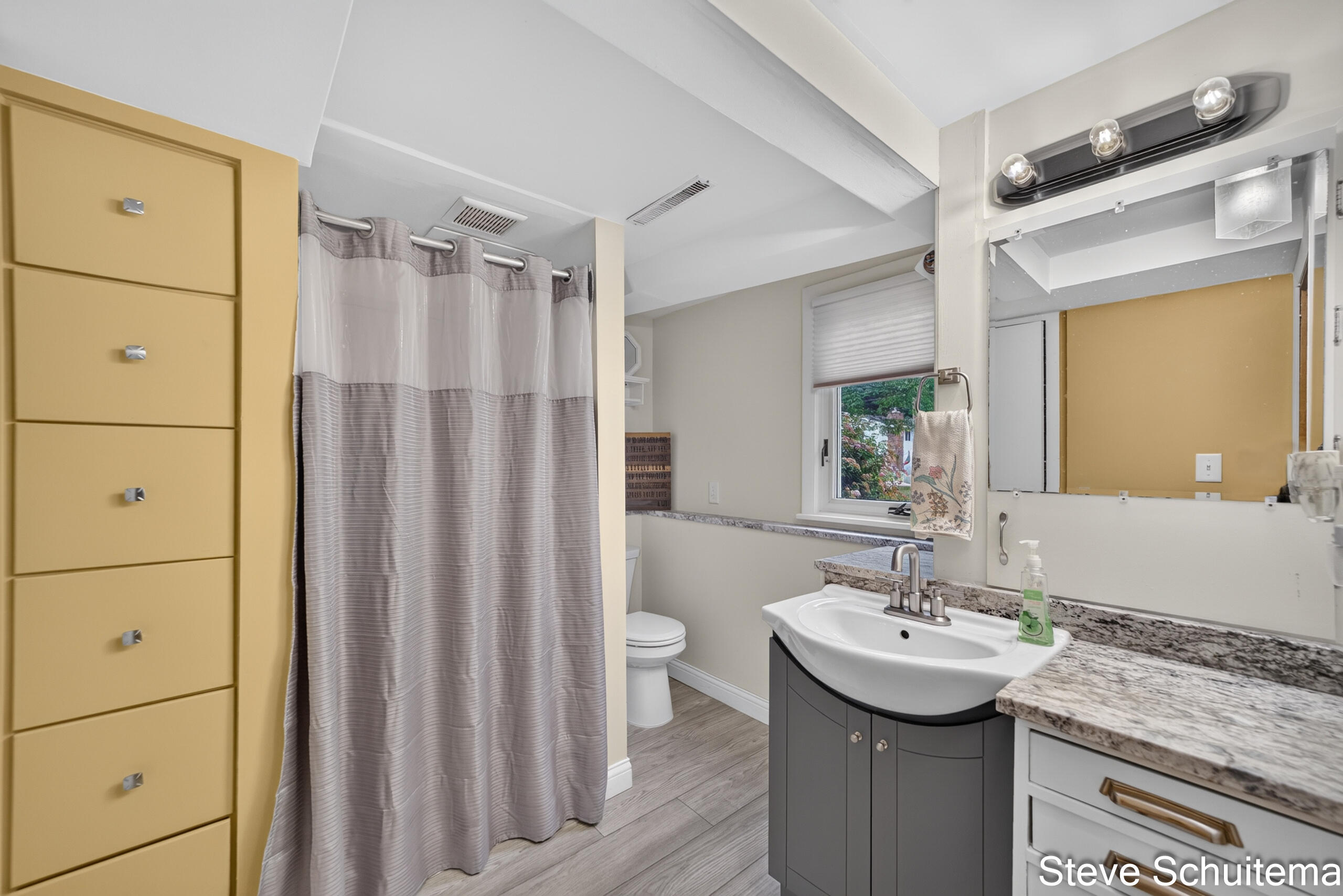 1870 Hendrick Road Norton Shores MI 49441