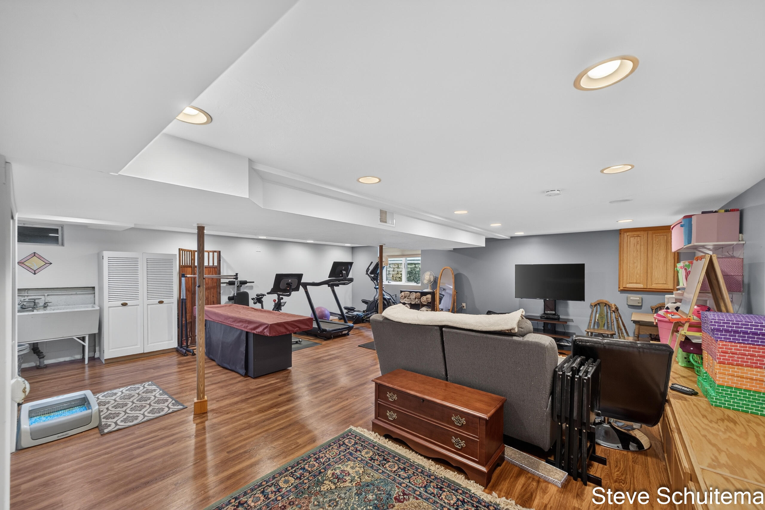 1870 Hendrick Road Norton Shores MI 49441
