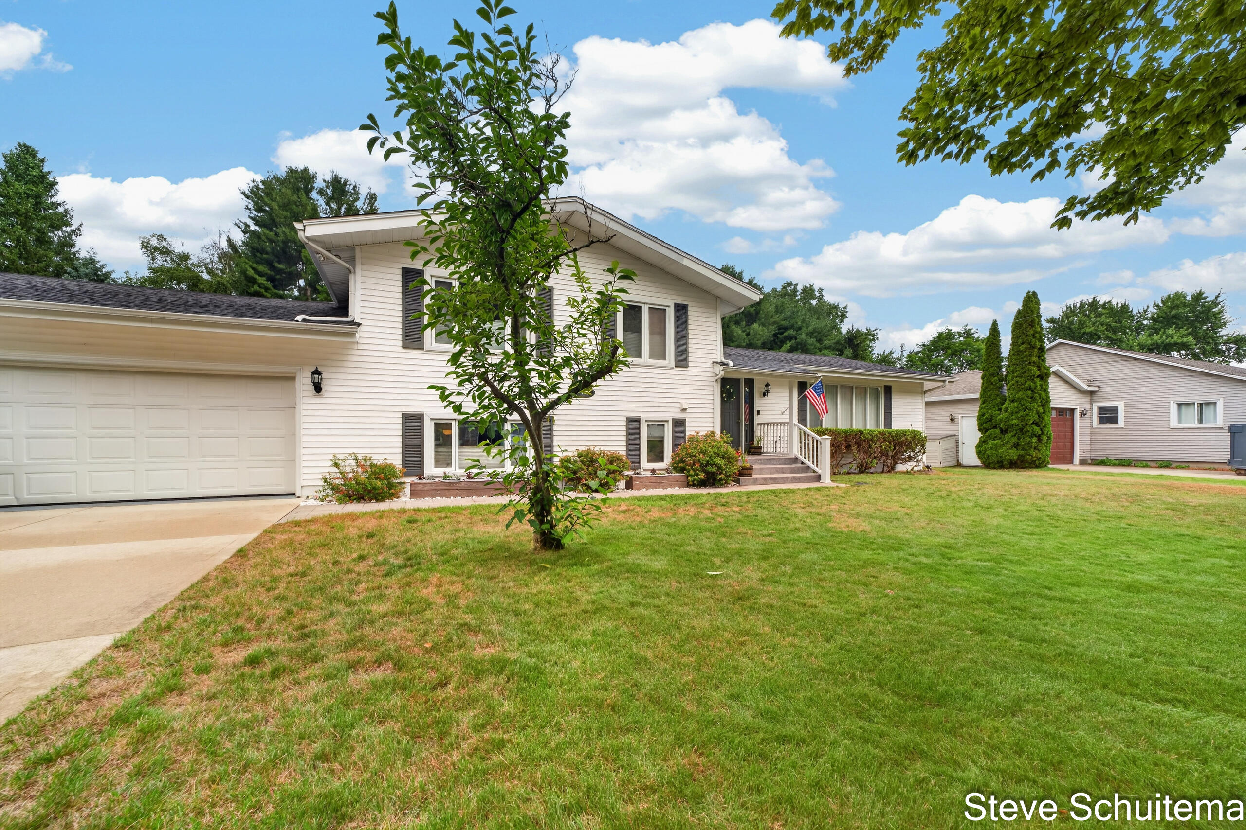 1870 Hendrick Road Norton Shores MI 49441