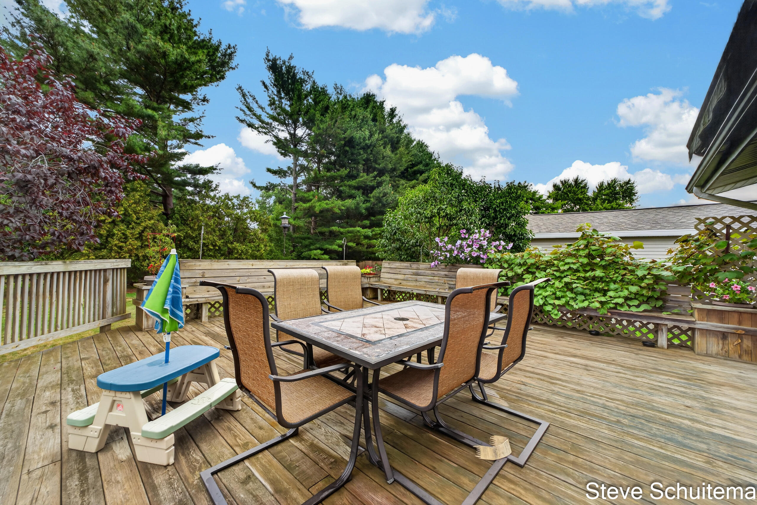 1870 Hendrick Road Norton Shores MI 49441