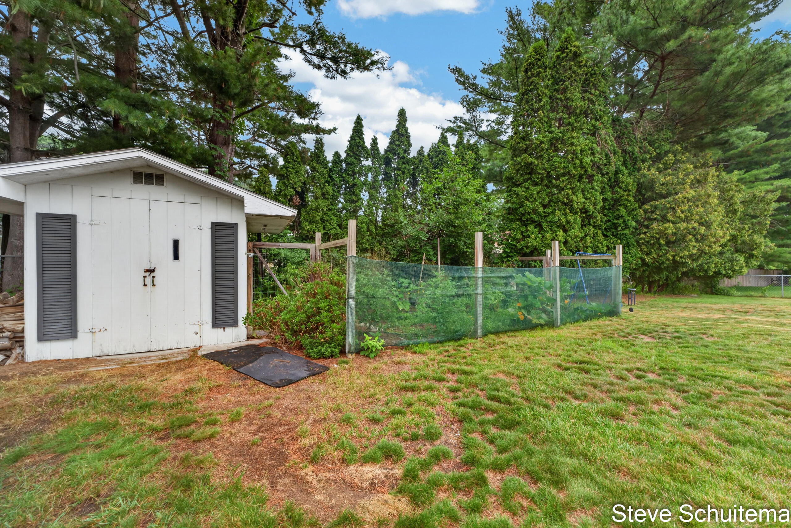 1870 Hendrick Road Norton Shores MI 49441
