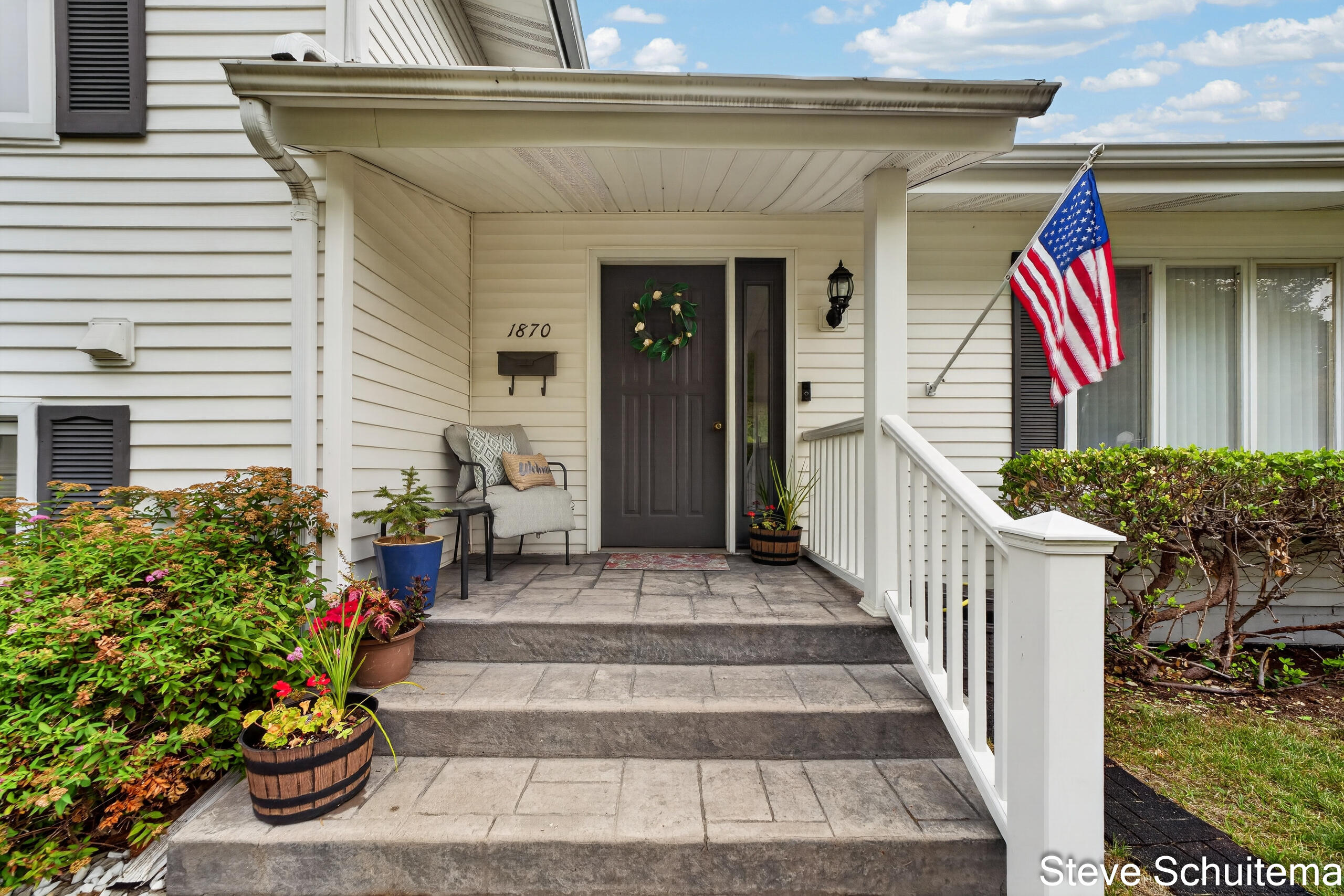 1870 Hendrick Road Norton Shores MI 49441