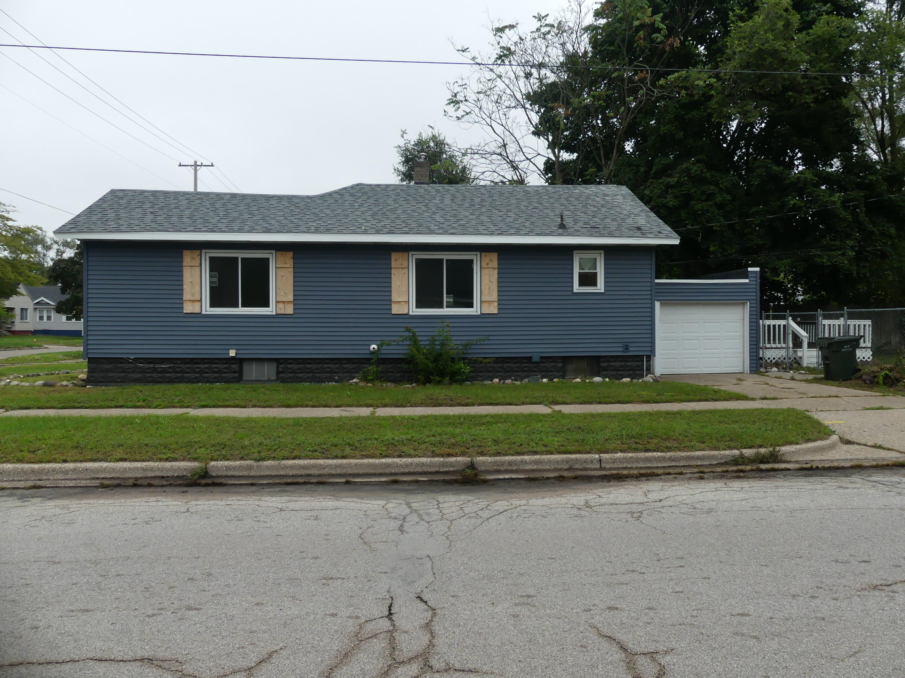 1892 Wood Street Muskegon MI 49442