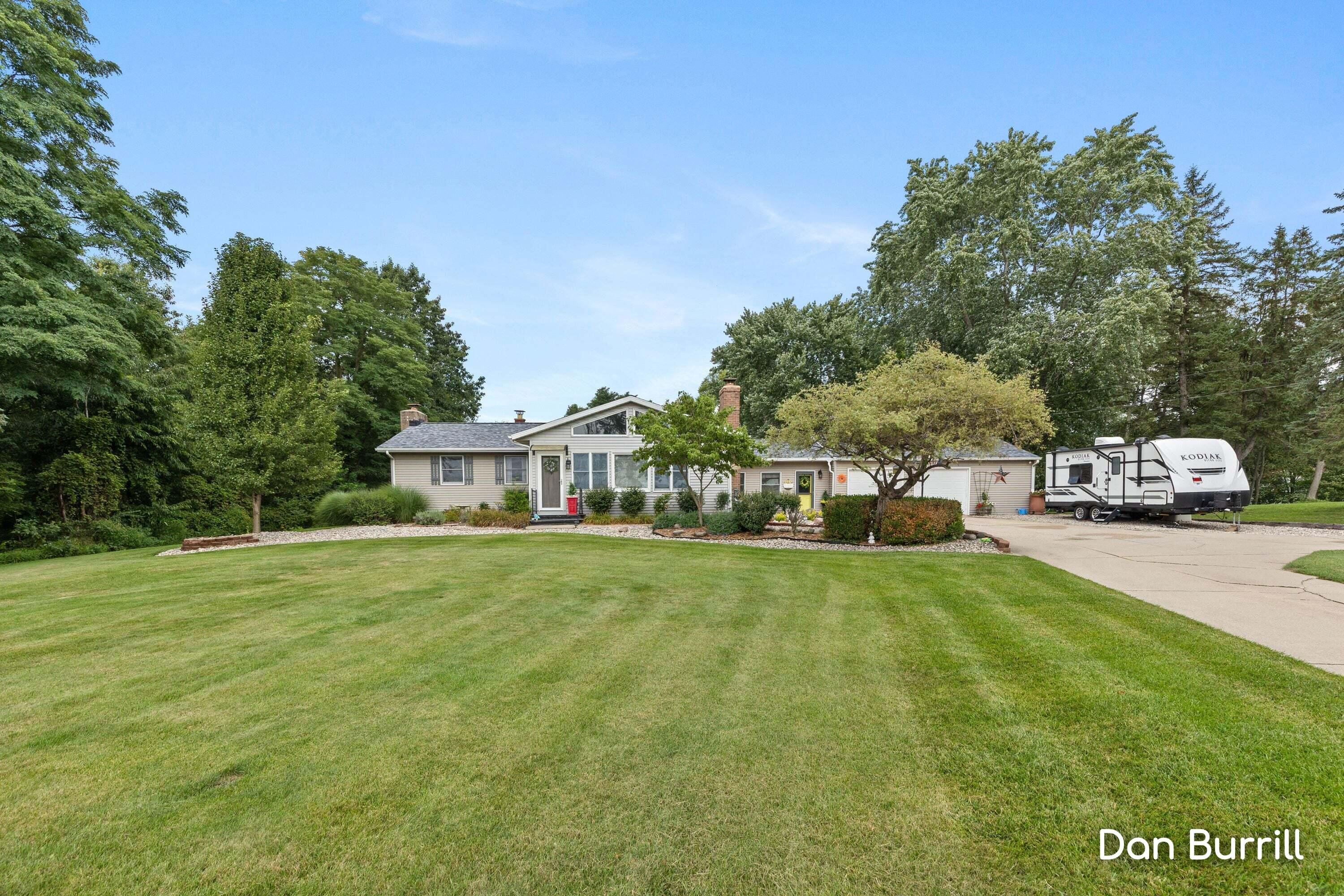 10679 Keystone Drive NE Ada MI 49301