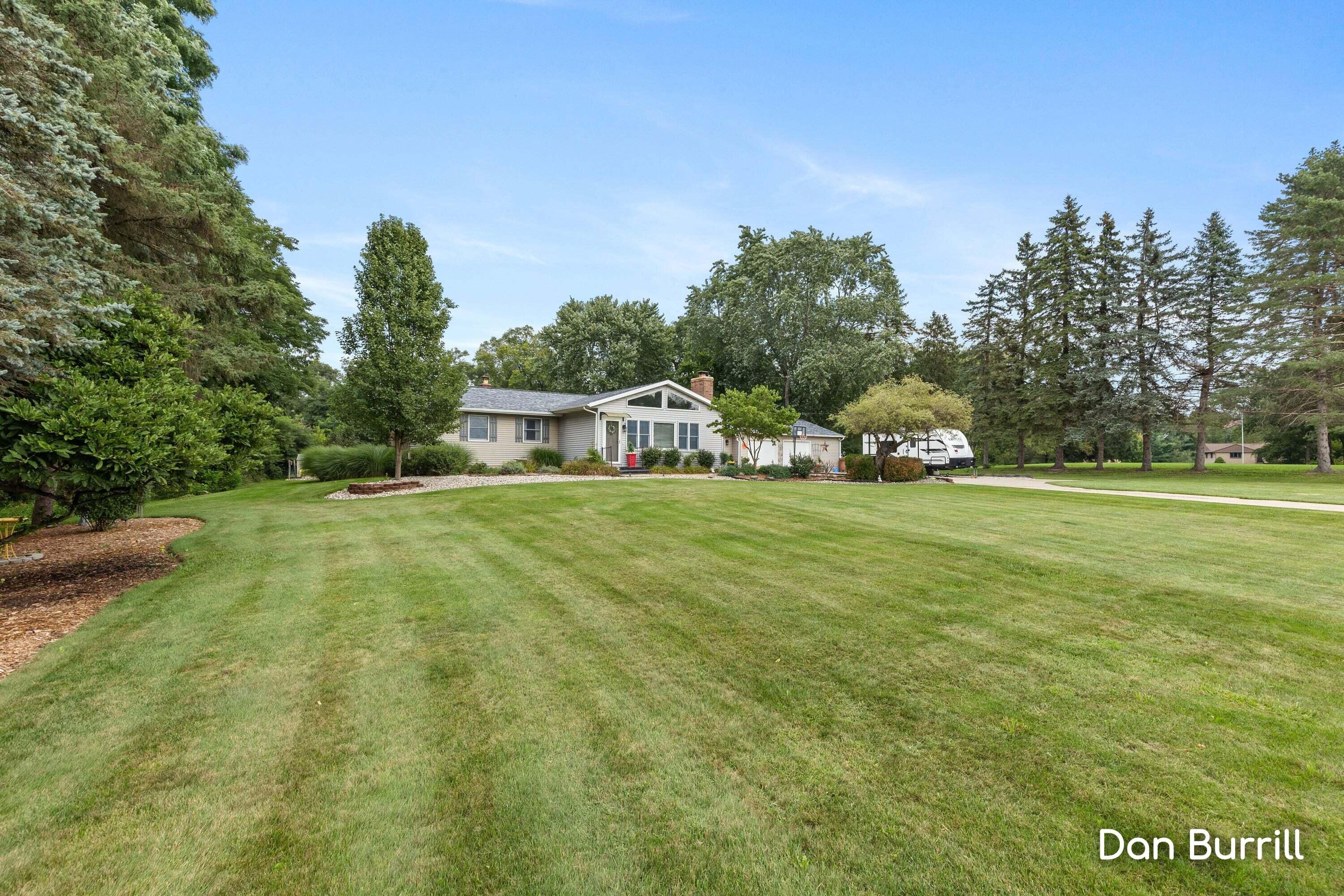 10679 Keystone Drive NE Ada MI 49301