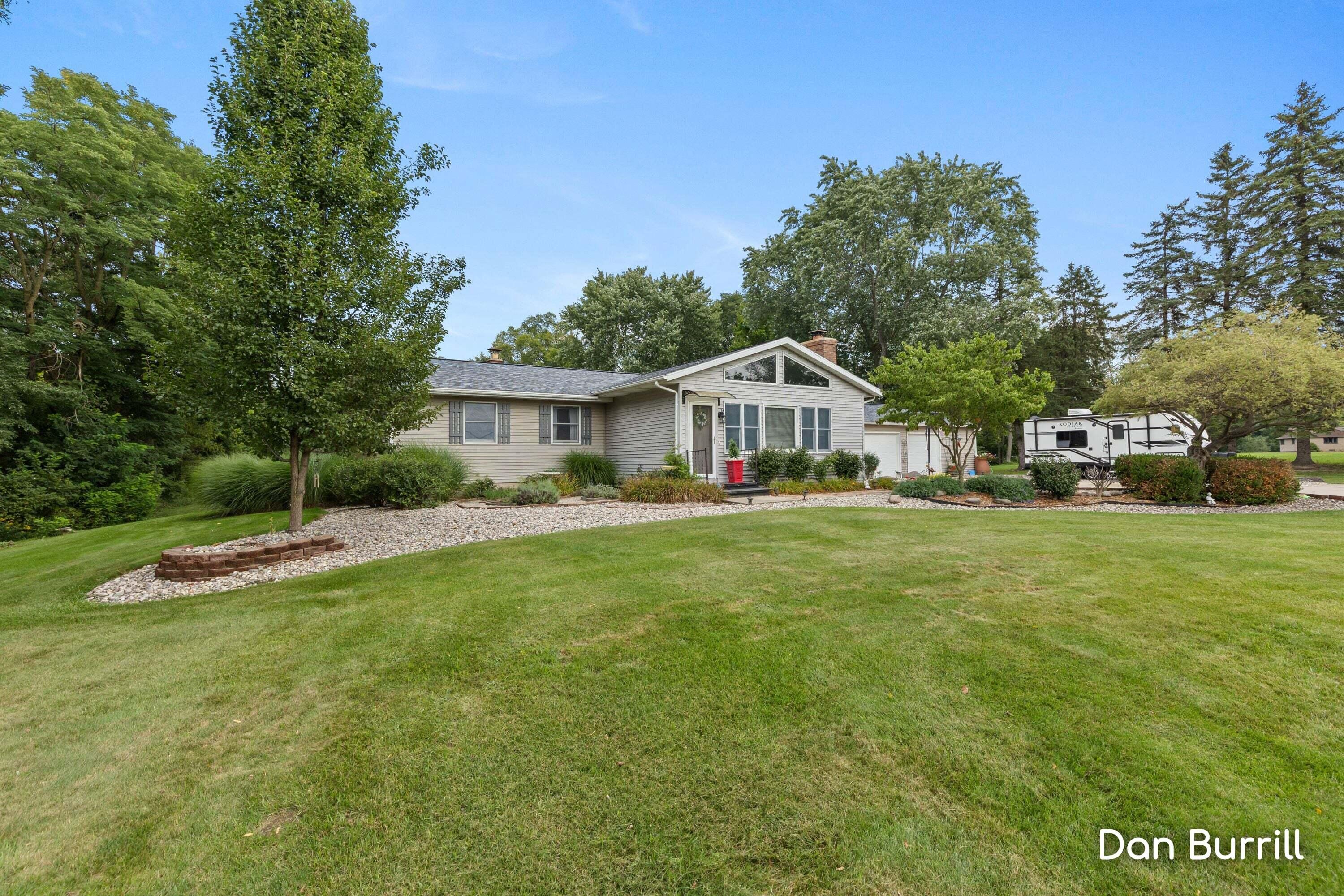 10679 Keystone Drive NE Ada MI 49301