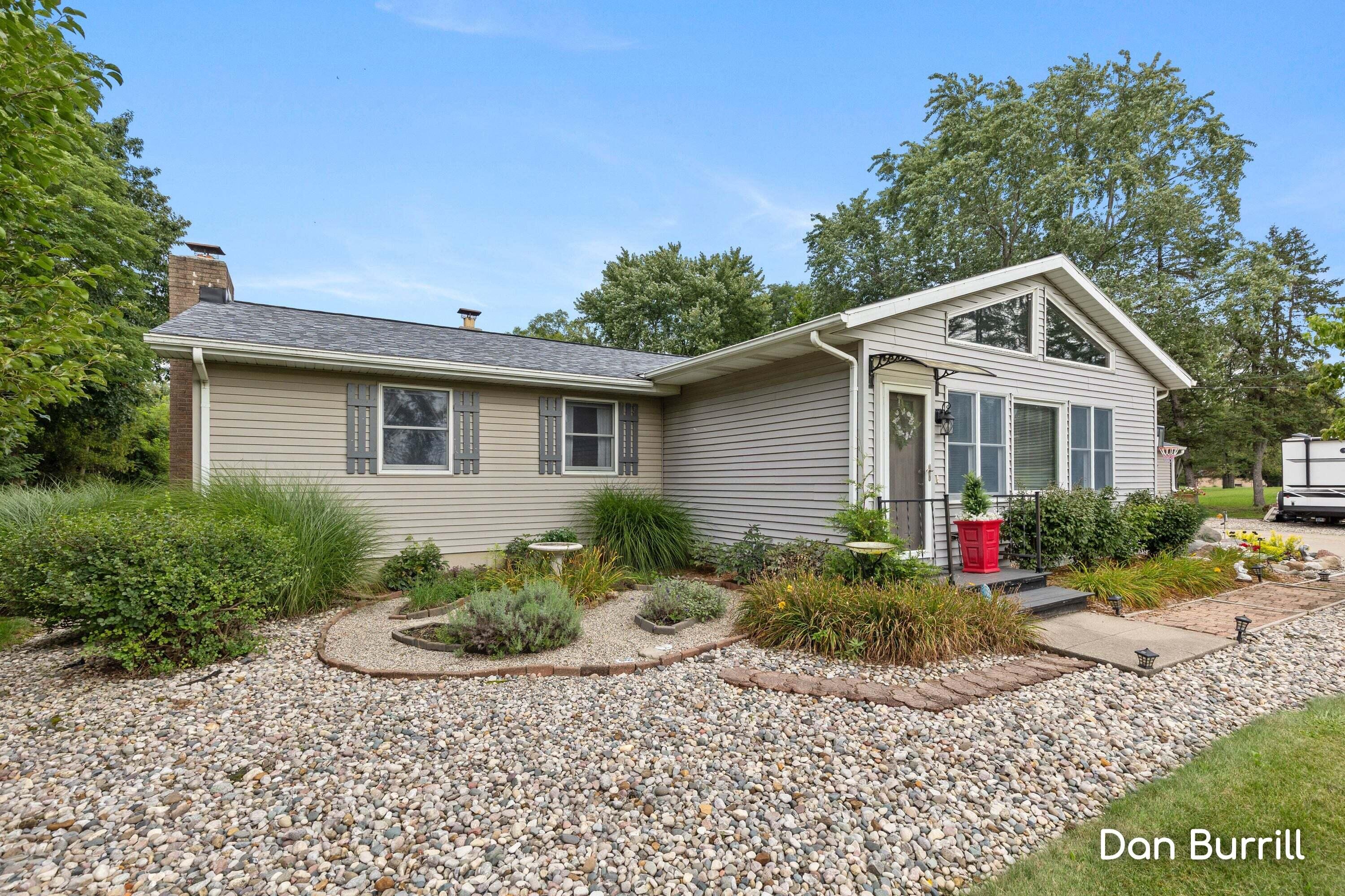 10679 Keystone Drive NE Ada MI 49301
