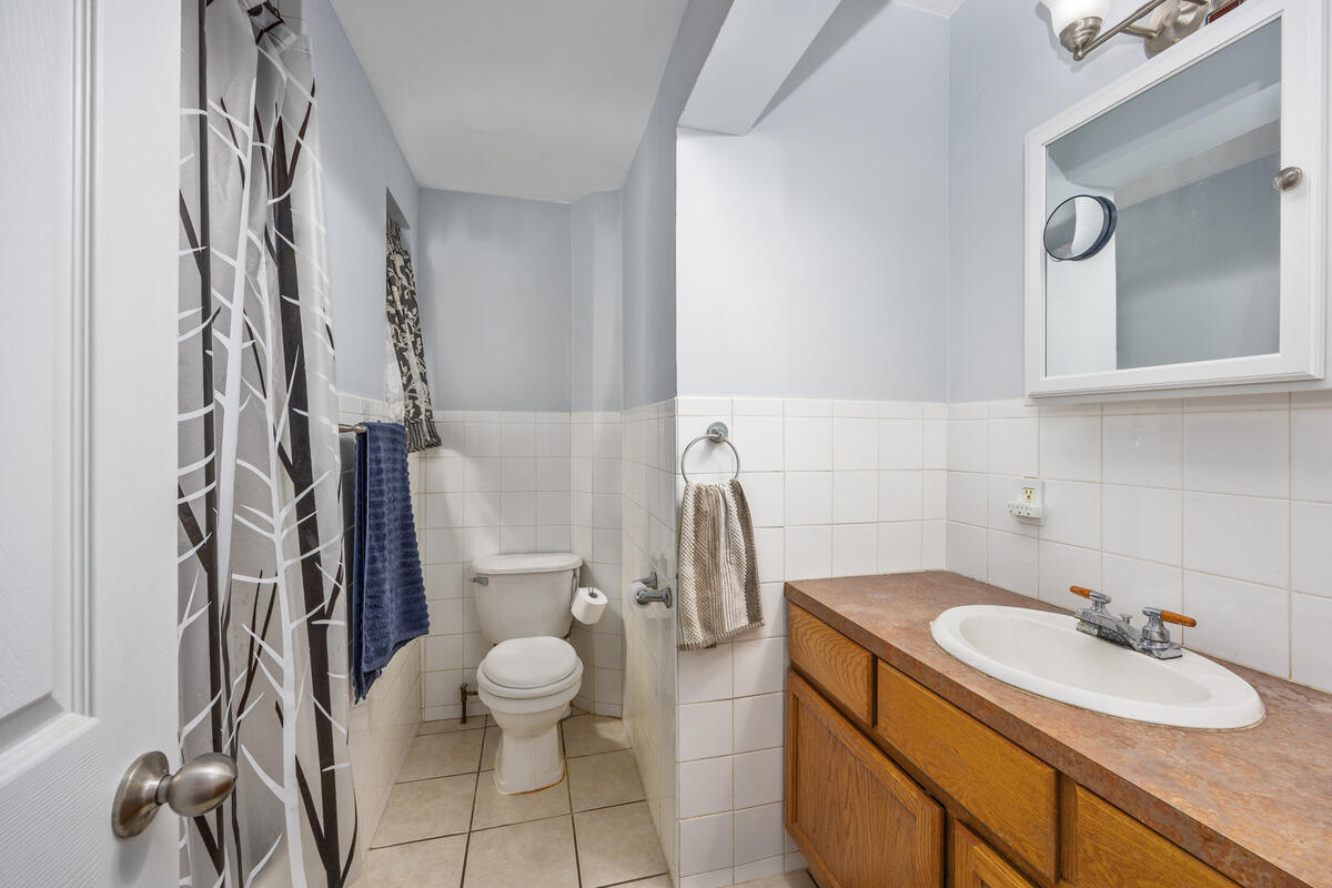852 Leonard Street NE Grand Rapids MI 49503