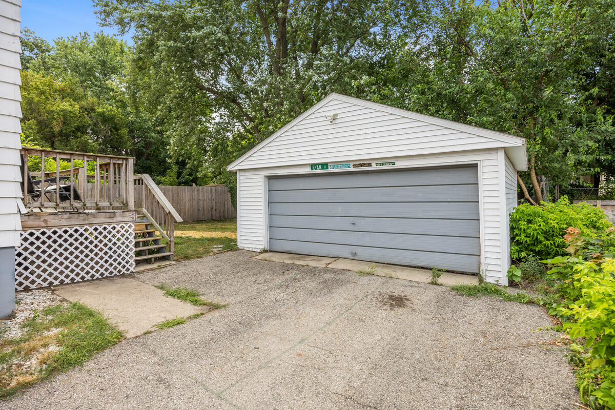 852 Leonard Street NE Grand Rapids MI 49503