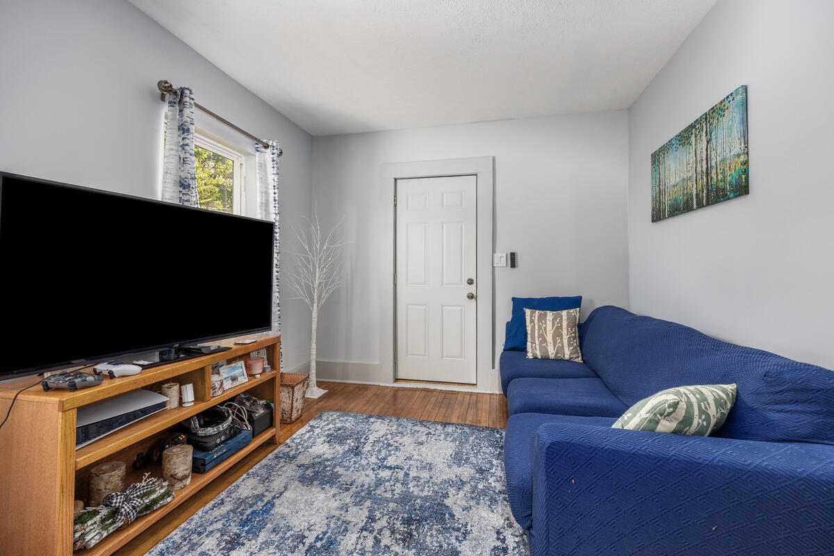 852 Leonard Street NE Grand Rapids MI 49503