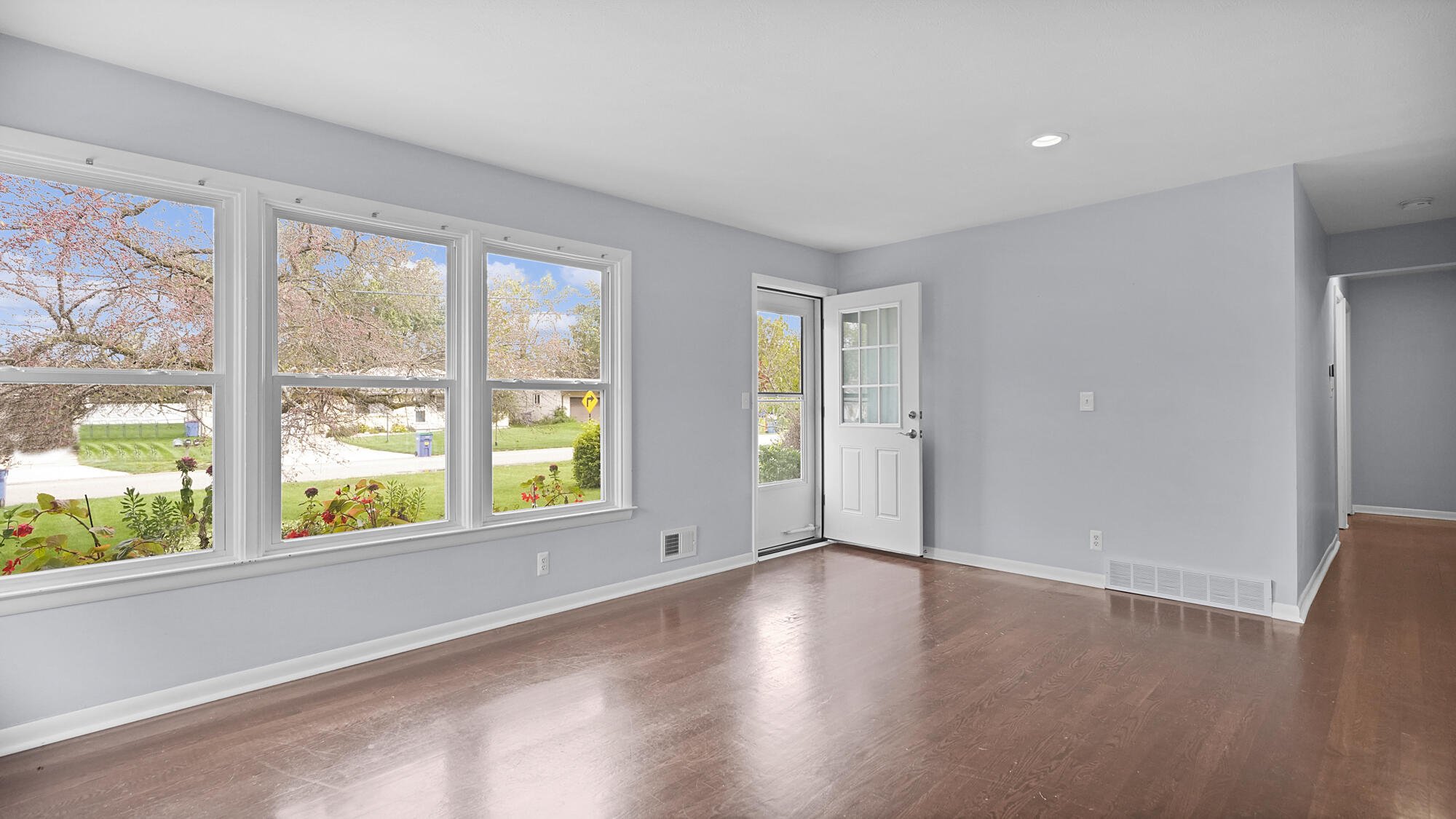 1728 Langley Street SE Grand Rapids MI 49508