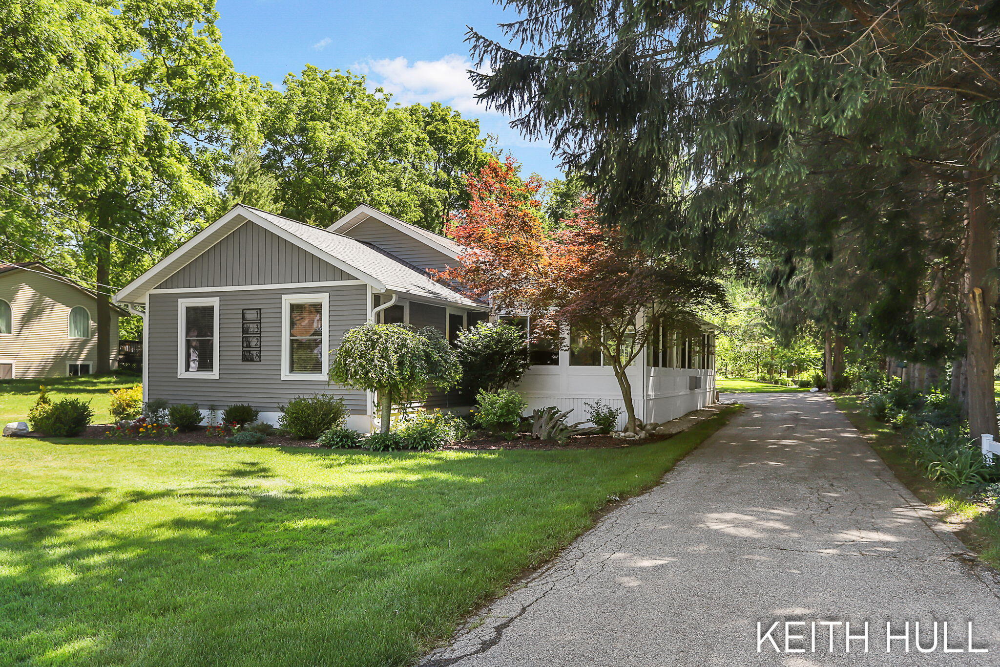 1328 Maplerow Avenue NW Grand Rapids MI 49534