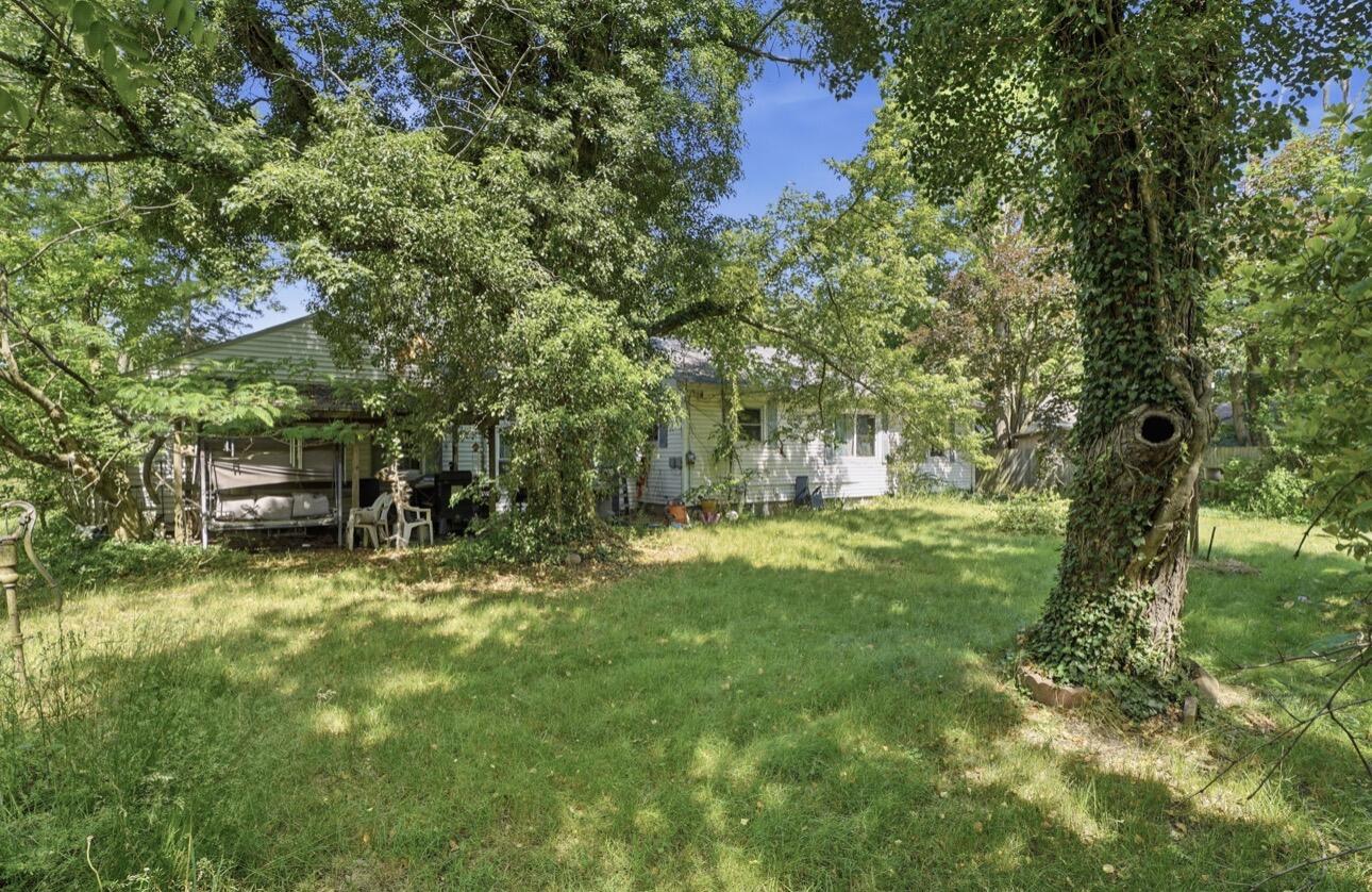 1443 Ogden Avenue Benton Harbor MI 49022