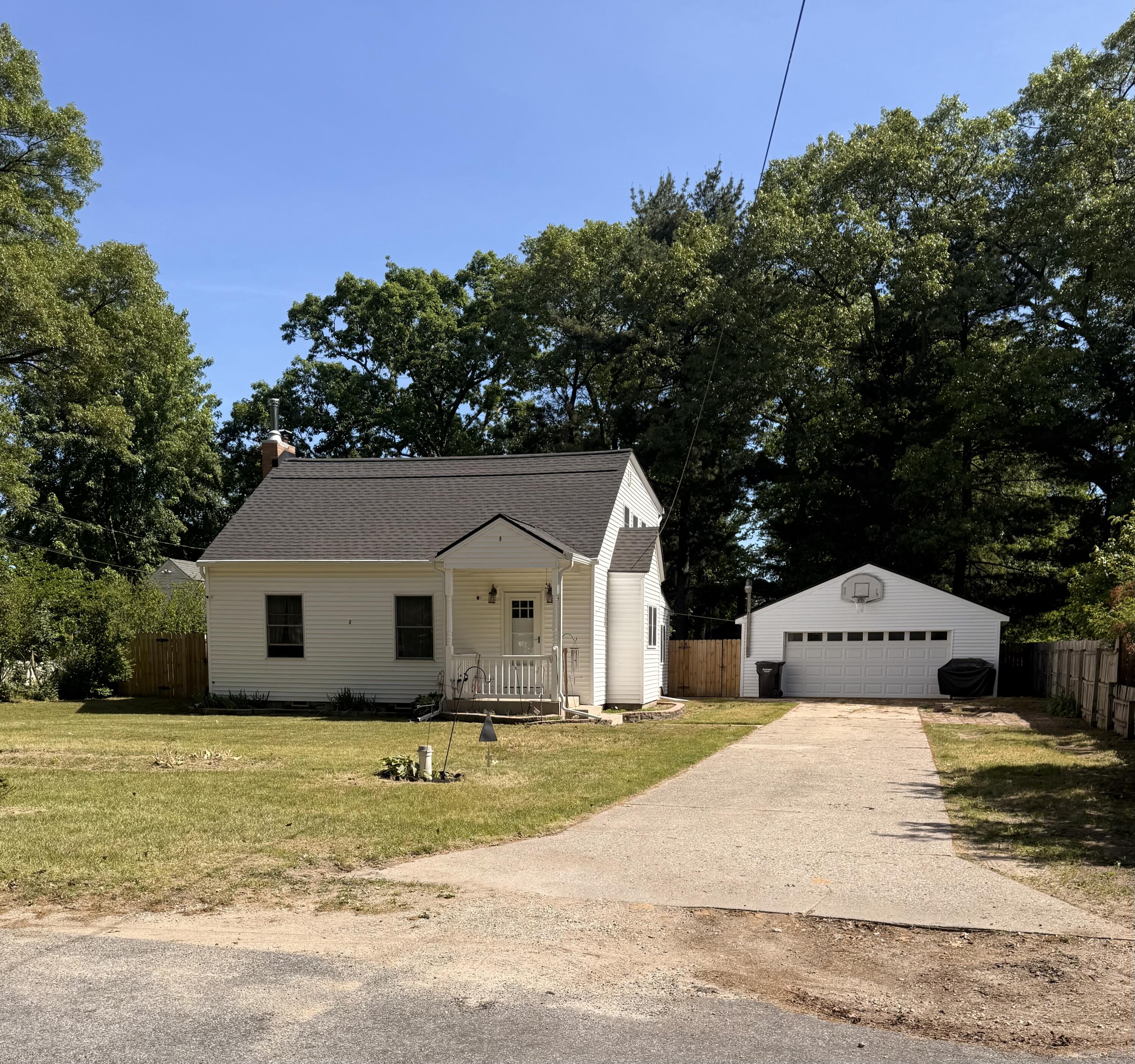 5324 Bryn Mawr Place Muskegon MI 49442