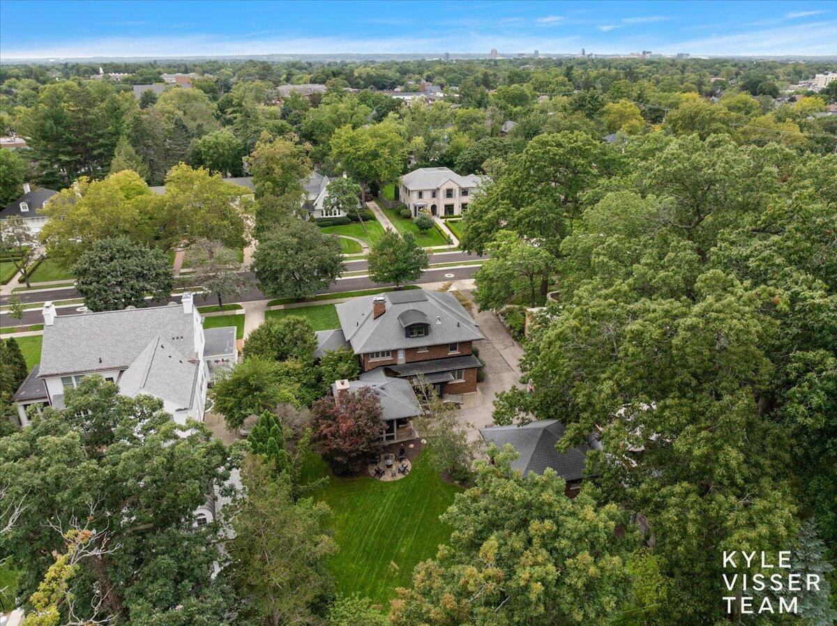 640 Cambridge Boulevard SE East Grand Rapids MI 49506