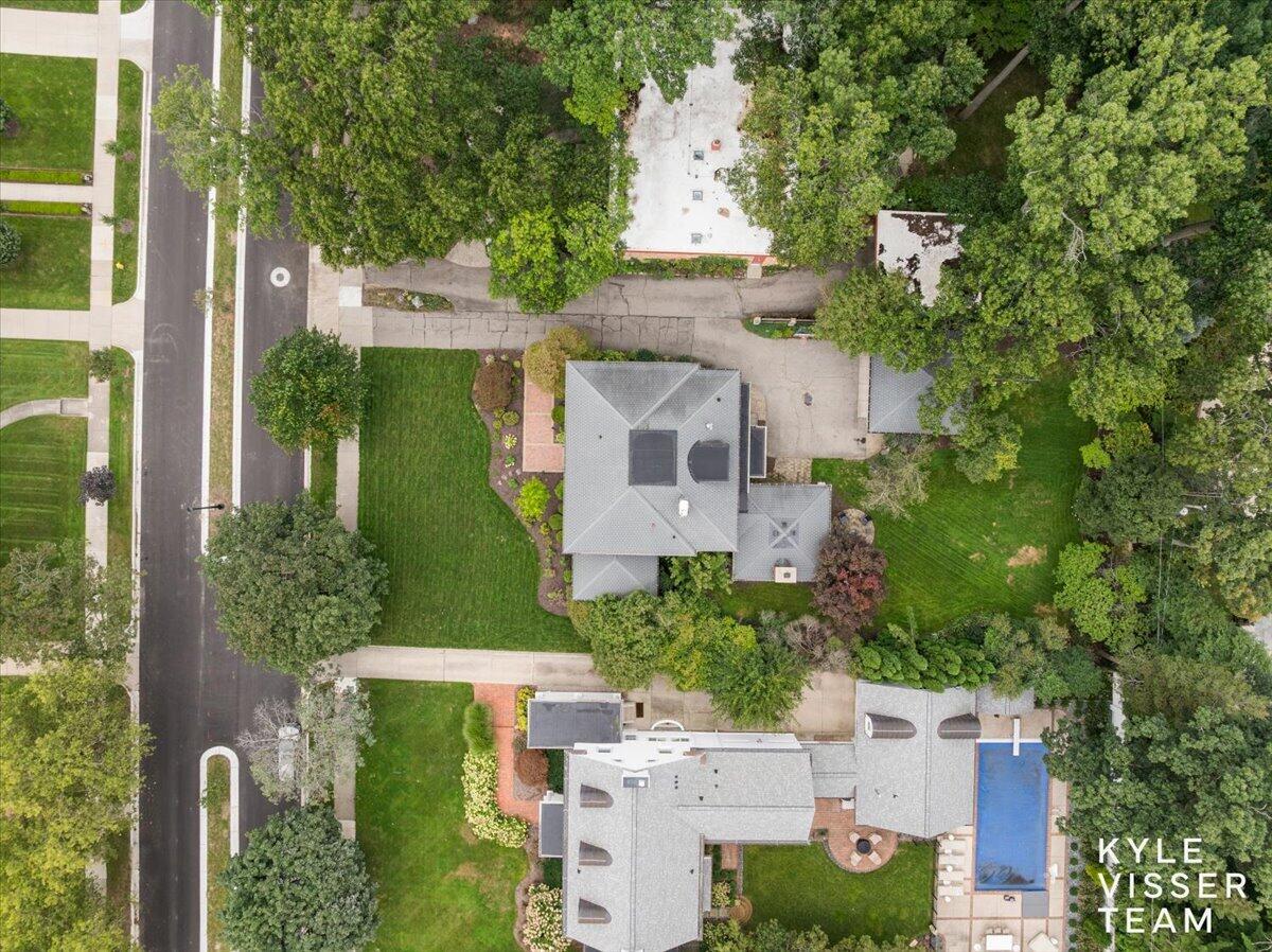640 Cambridge Boulevard SE East Grand Rapids MI 49506