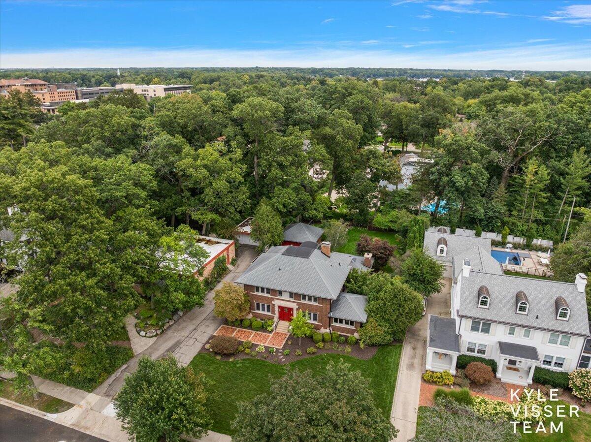 640 Cambridge Boulevard SE East Grand Rapids MI 49506
