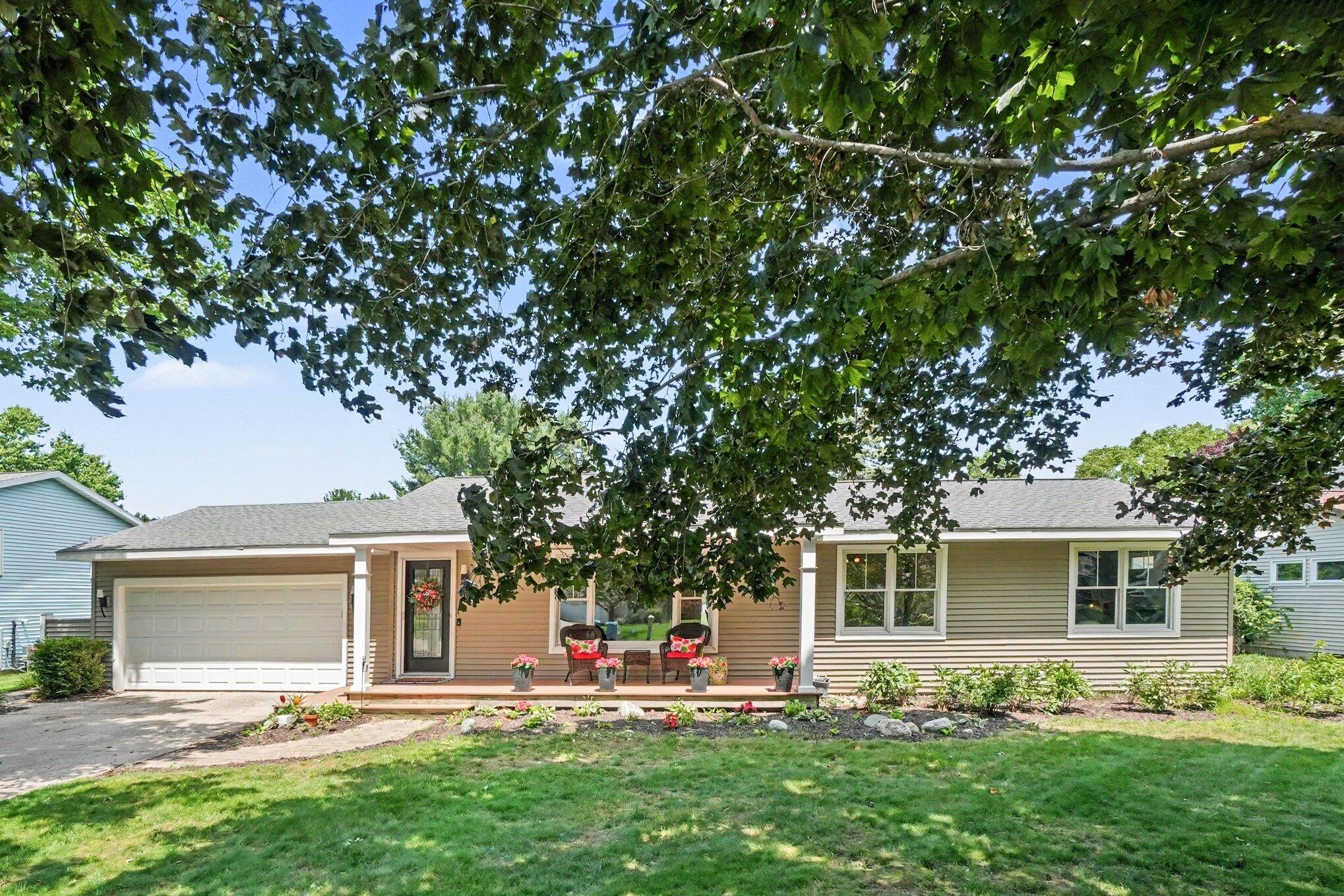 2205 Whispering Dunes Drive Holland MI 49424