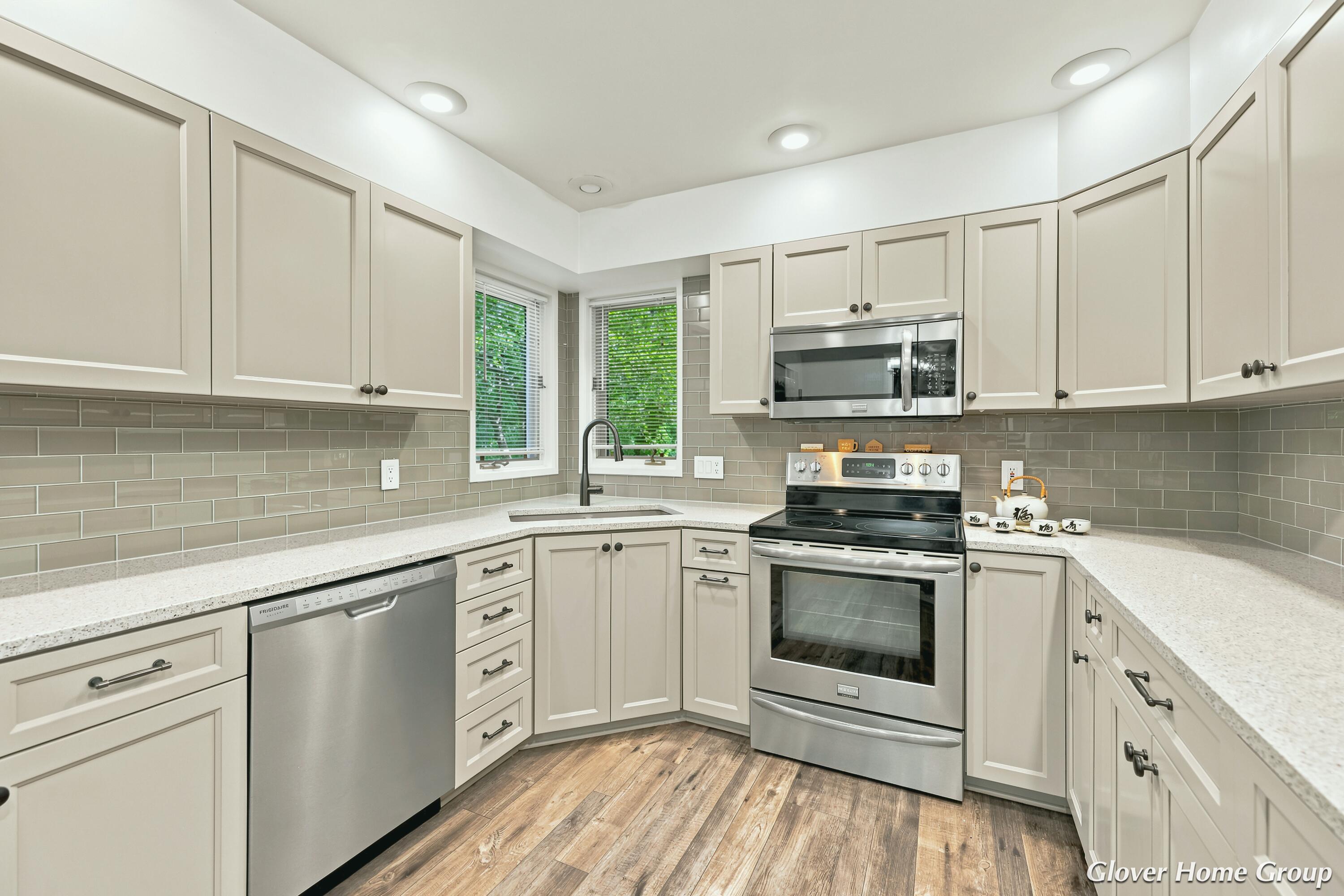 2511 Mcintosh Avenue NE Grand Rapids MI 49525