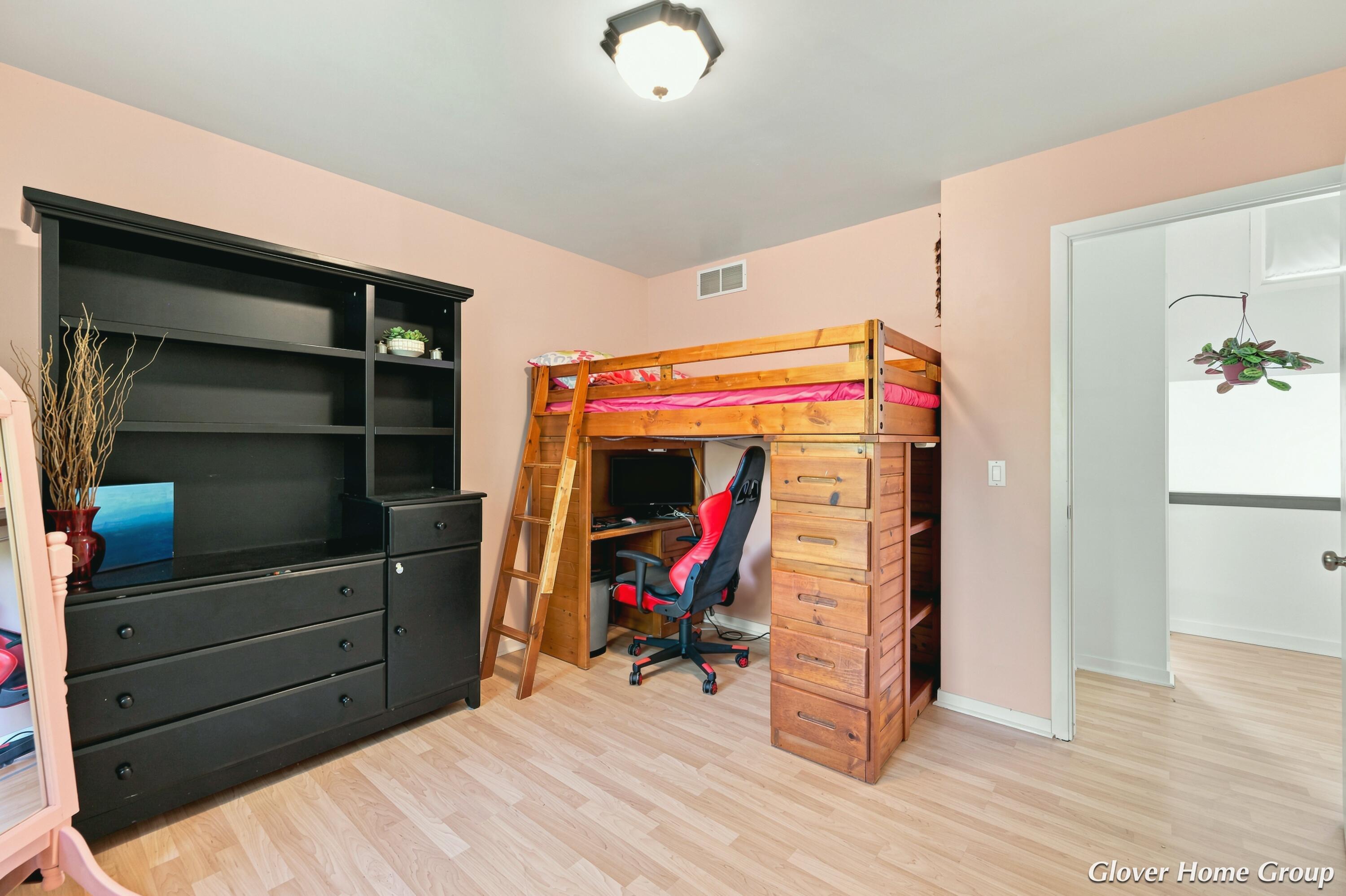 2511 Mcintosh Avenue NE Grand Rapids MI 49525