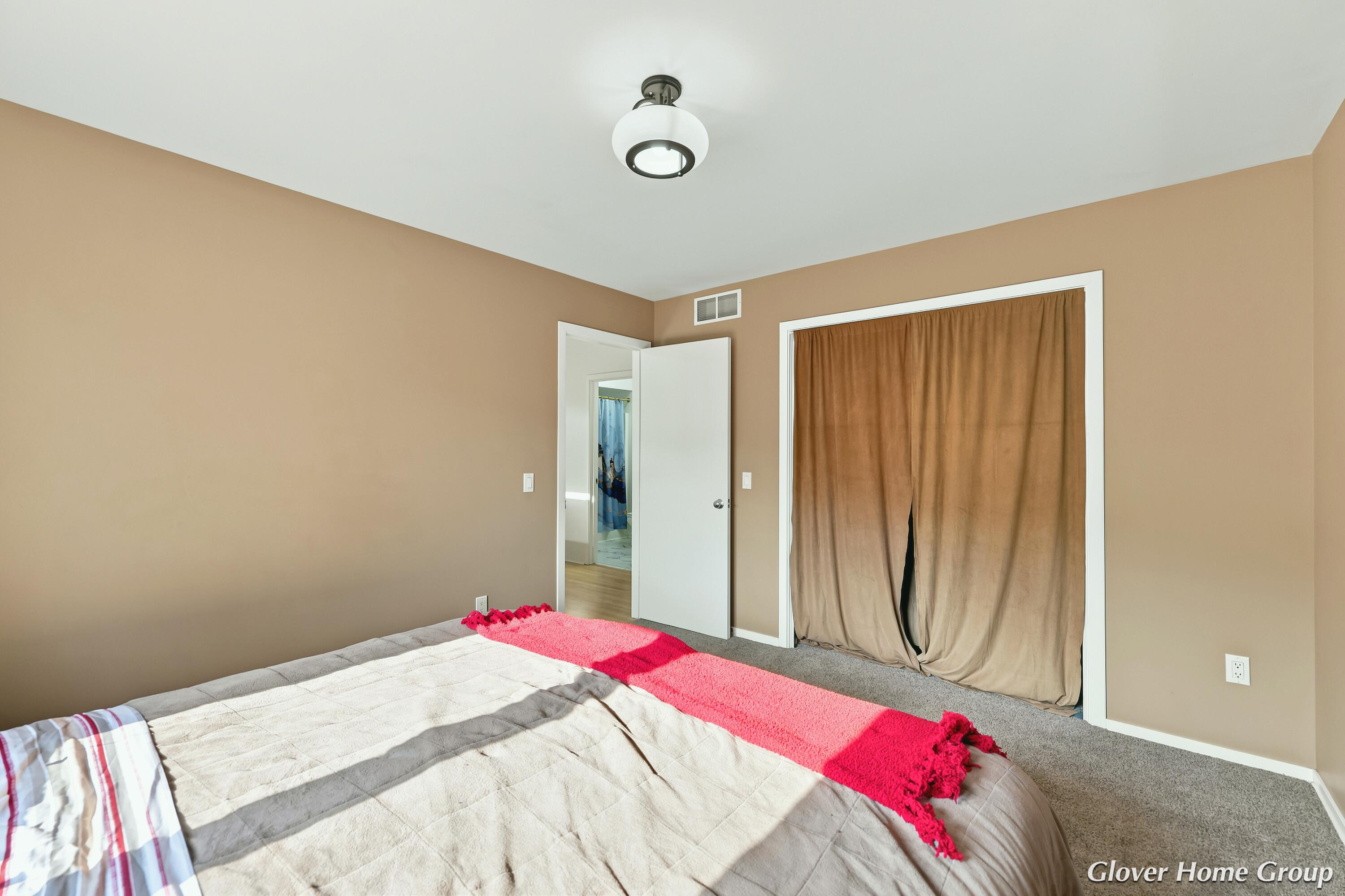 2511 Mcintosh Avenue NE Grand Rapids MI 49525