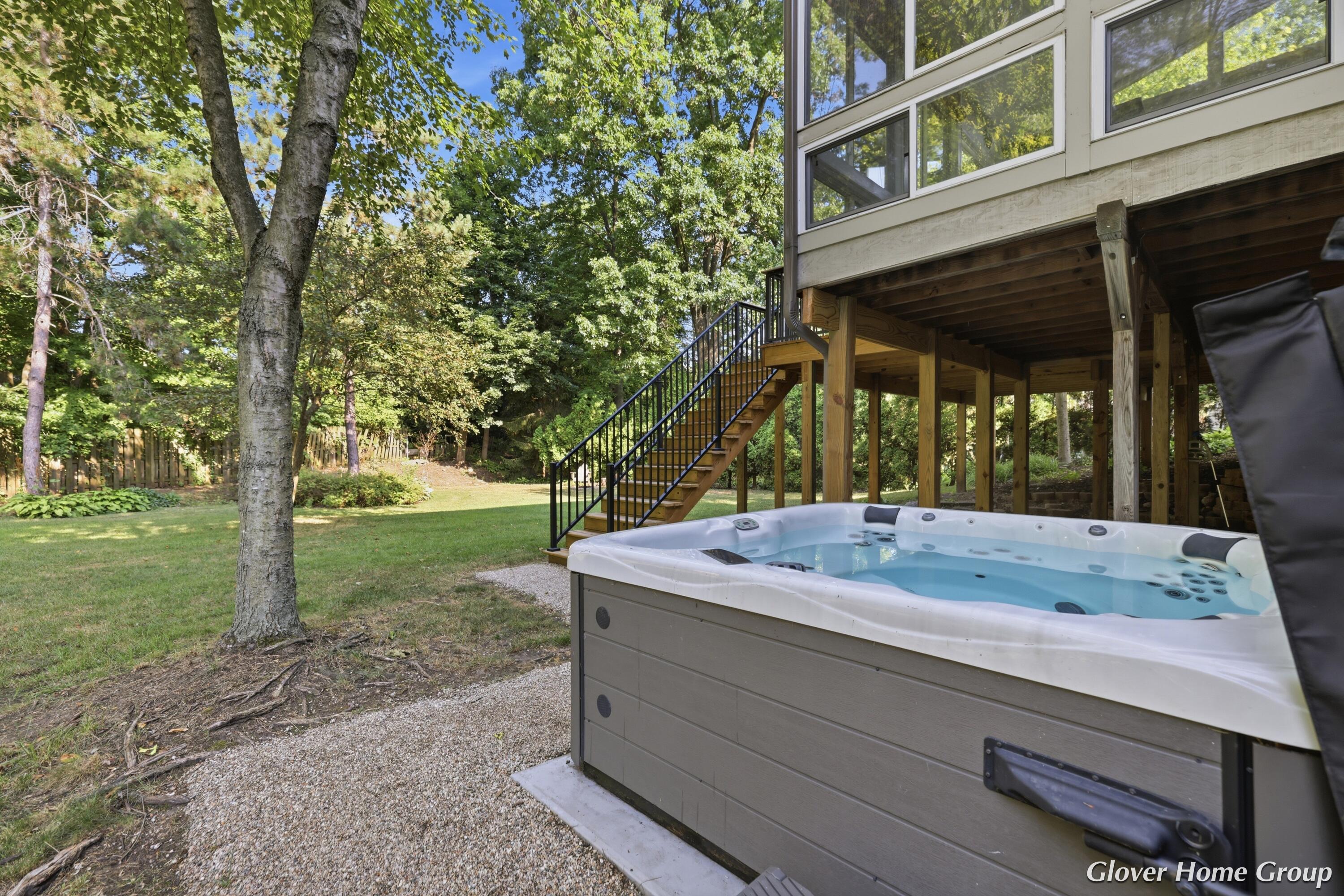 2511 Mcintosh Avenue NE Grand Rapids MI 49525