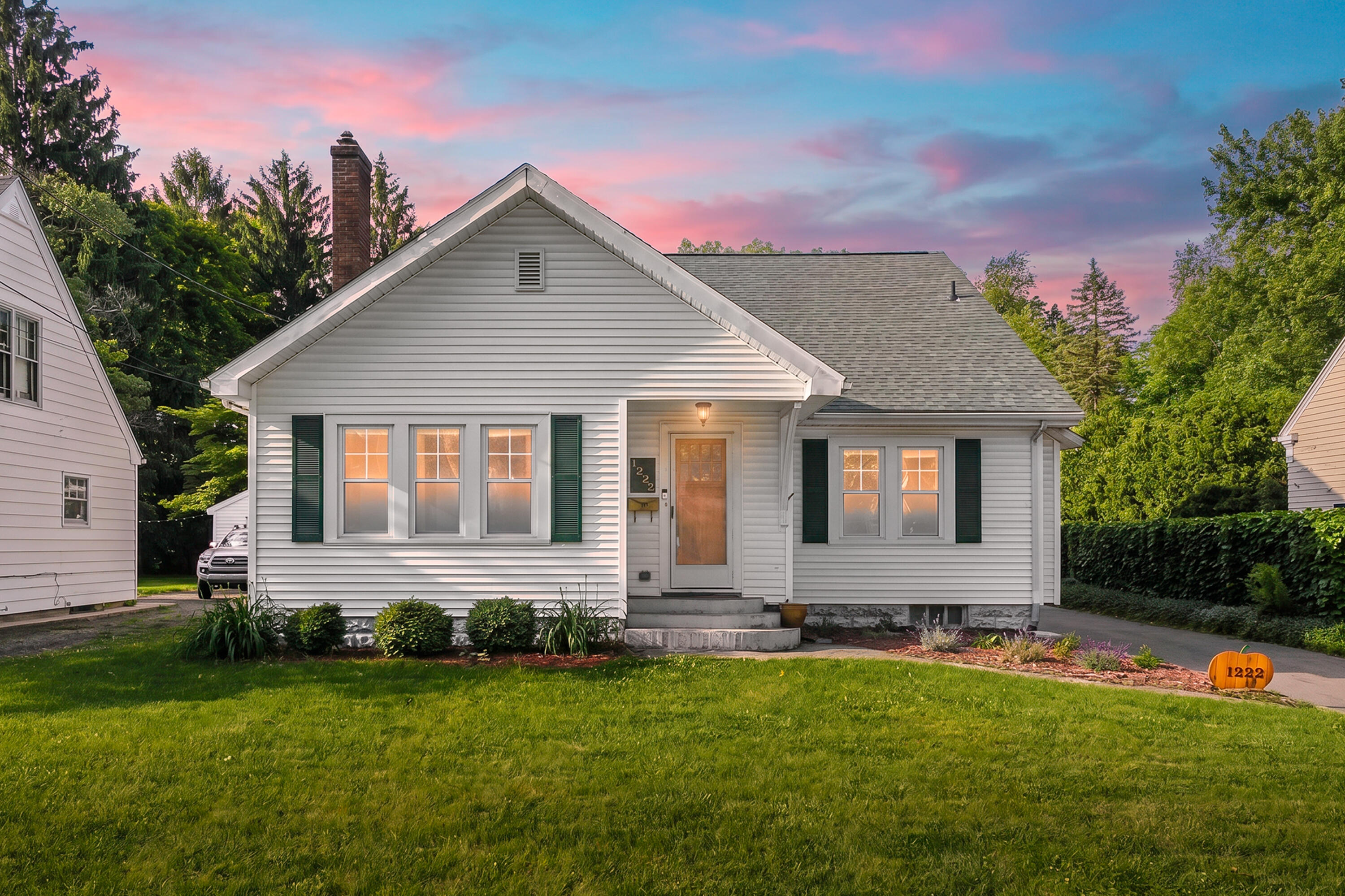 1222 Lakeway Avenue Kalamazoo MI 49001