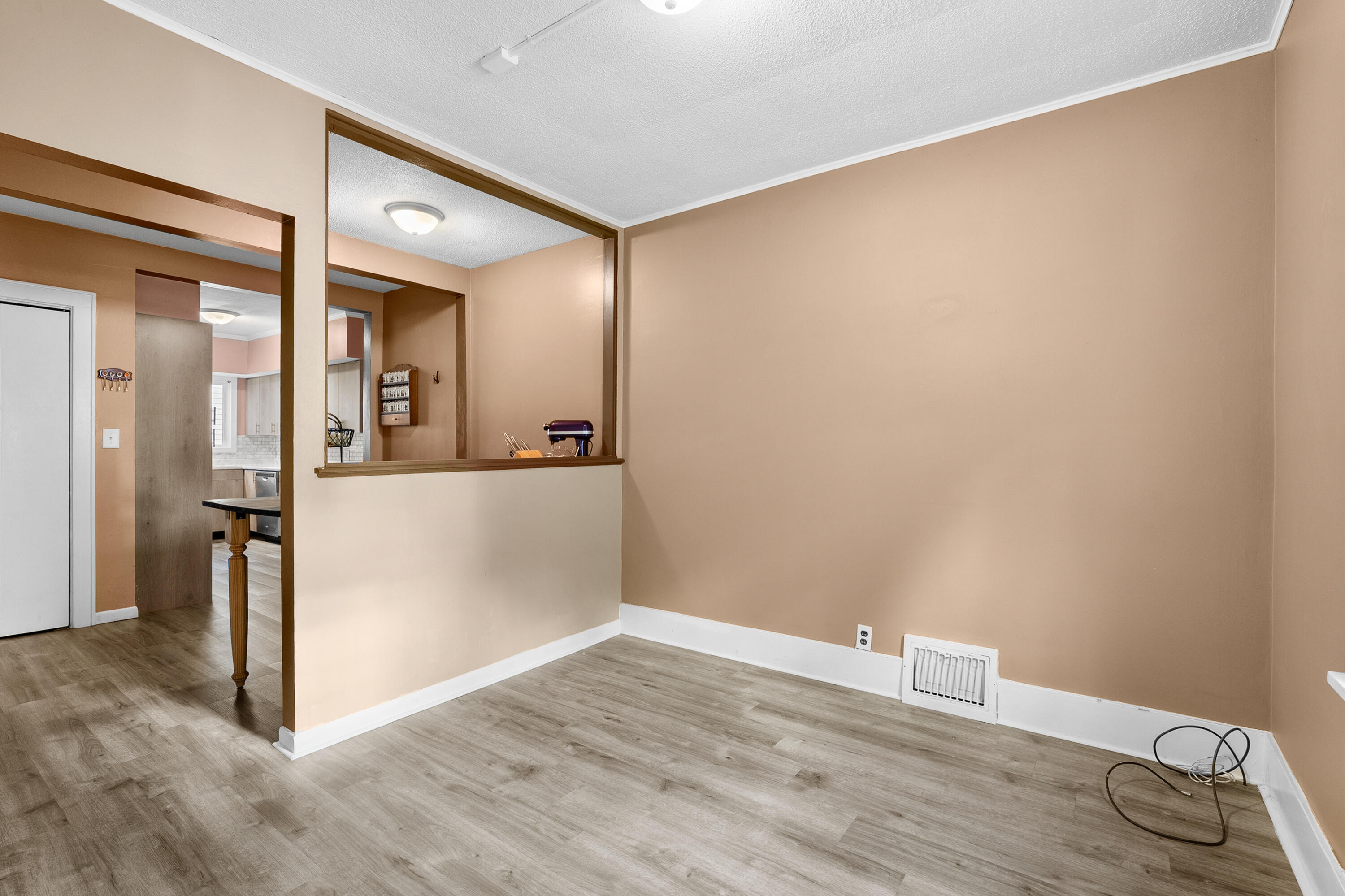 1222 Lakeway Avenue Kalamazoo MI 49001