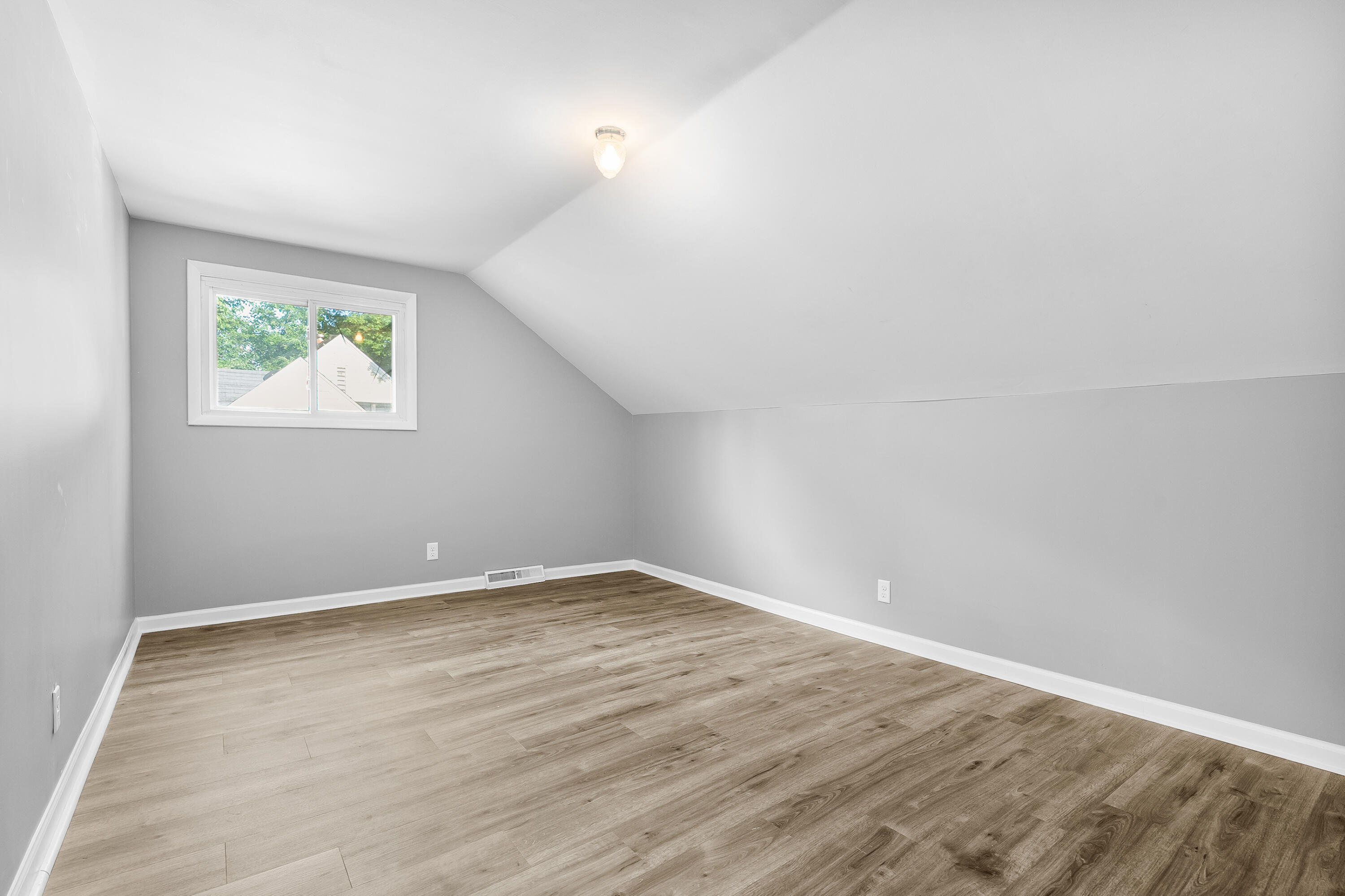 1222 Lakeway Avenue Kalamazoo MI 49001