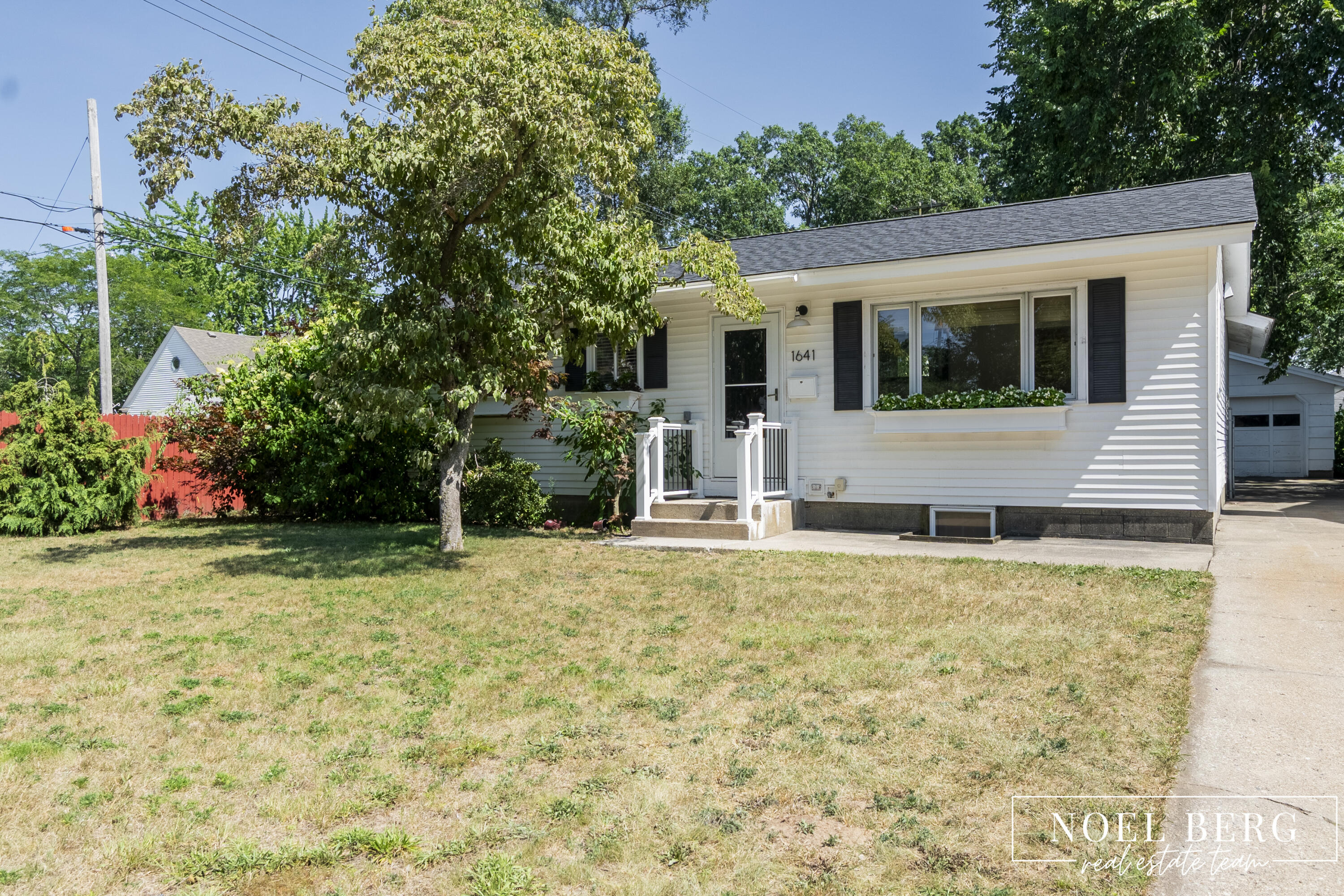 1641 Moulton Avenue Muskegon MI 49445