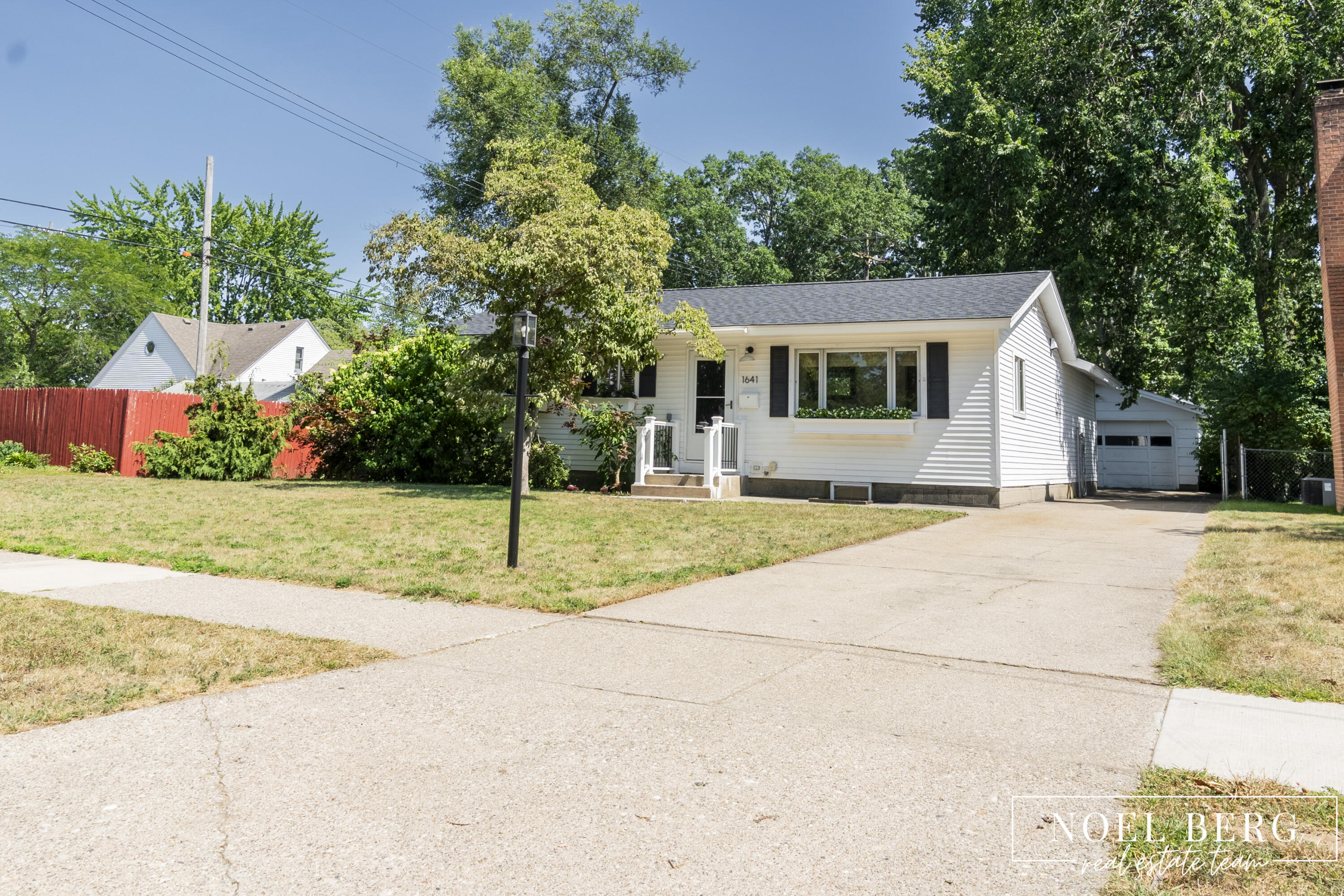 1641 Moulton Avenue Muskegon MI 49445