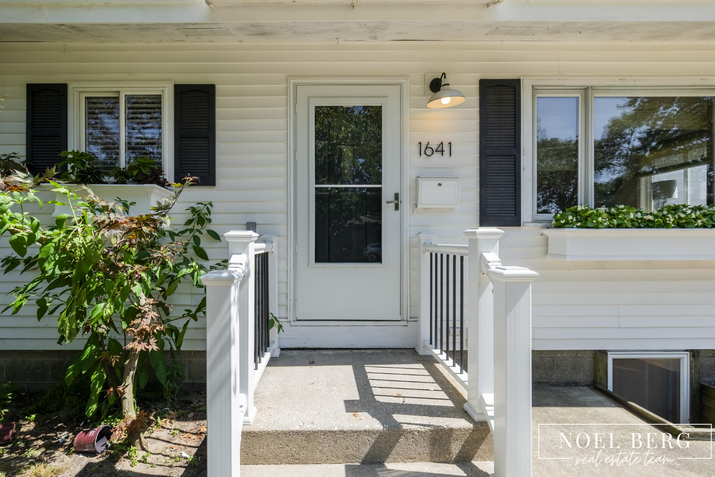1641 Moulton Avenue Muskegon MI 49445