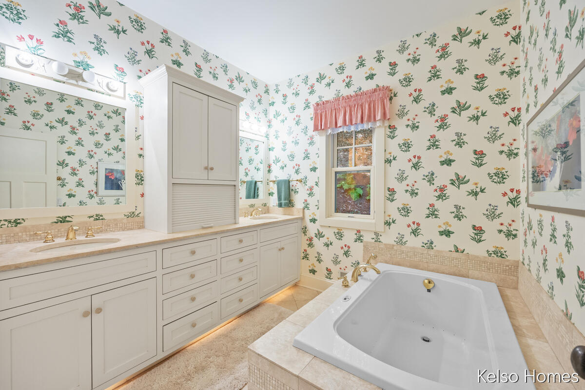 6664 Scenic Shores Drive Holland MI 49423