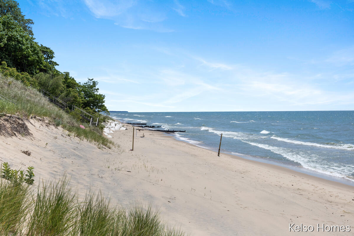 6664 Scenic Shores Drive Holland MI 49423