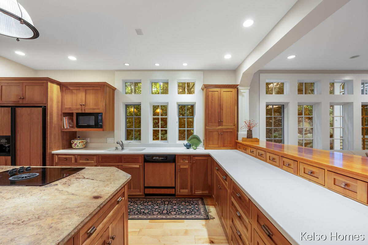 6664 Scenic Shores Drive Holland MI 49423