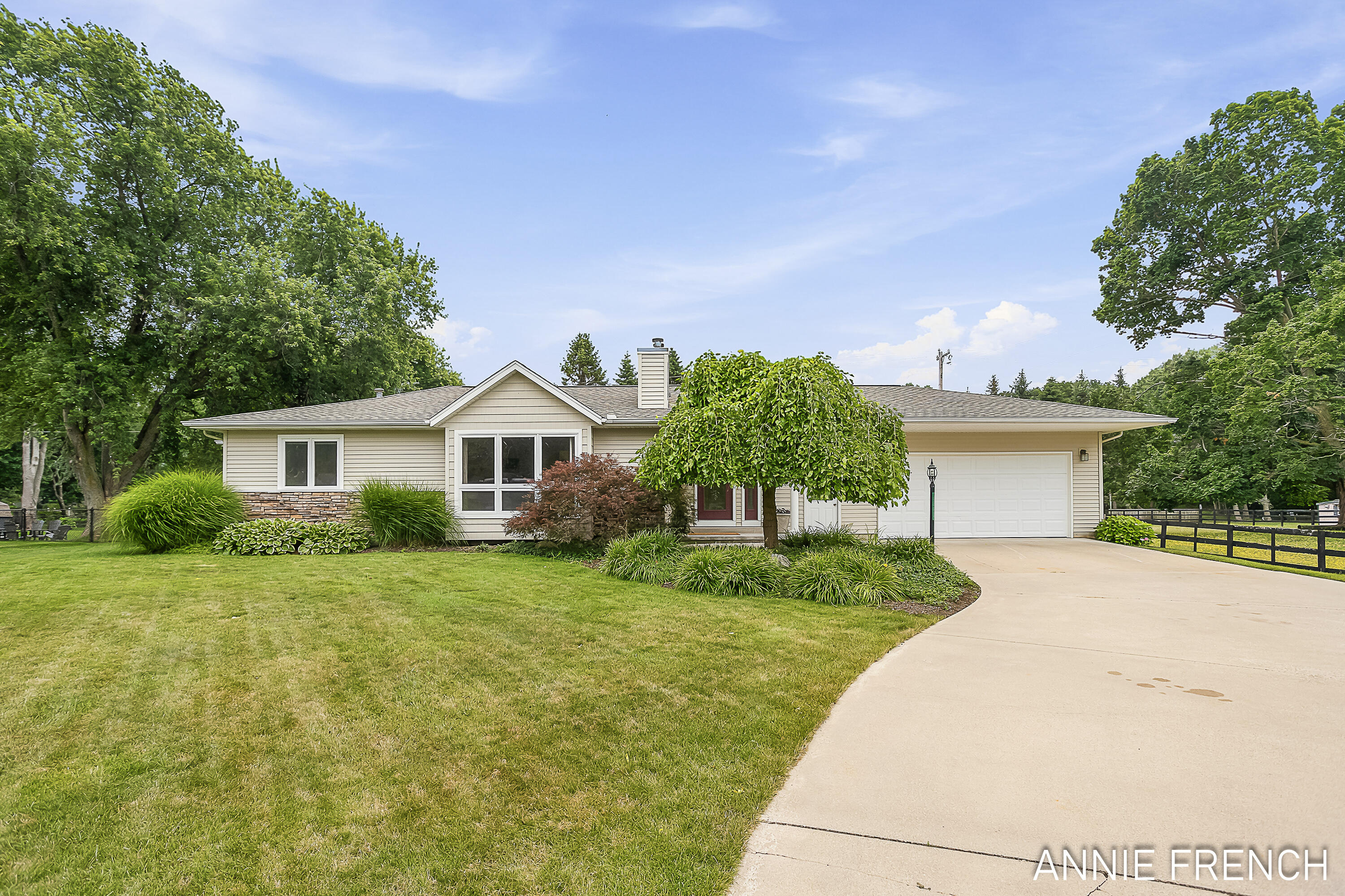 6390 147th Avenue Holland MI 49423
