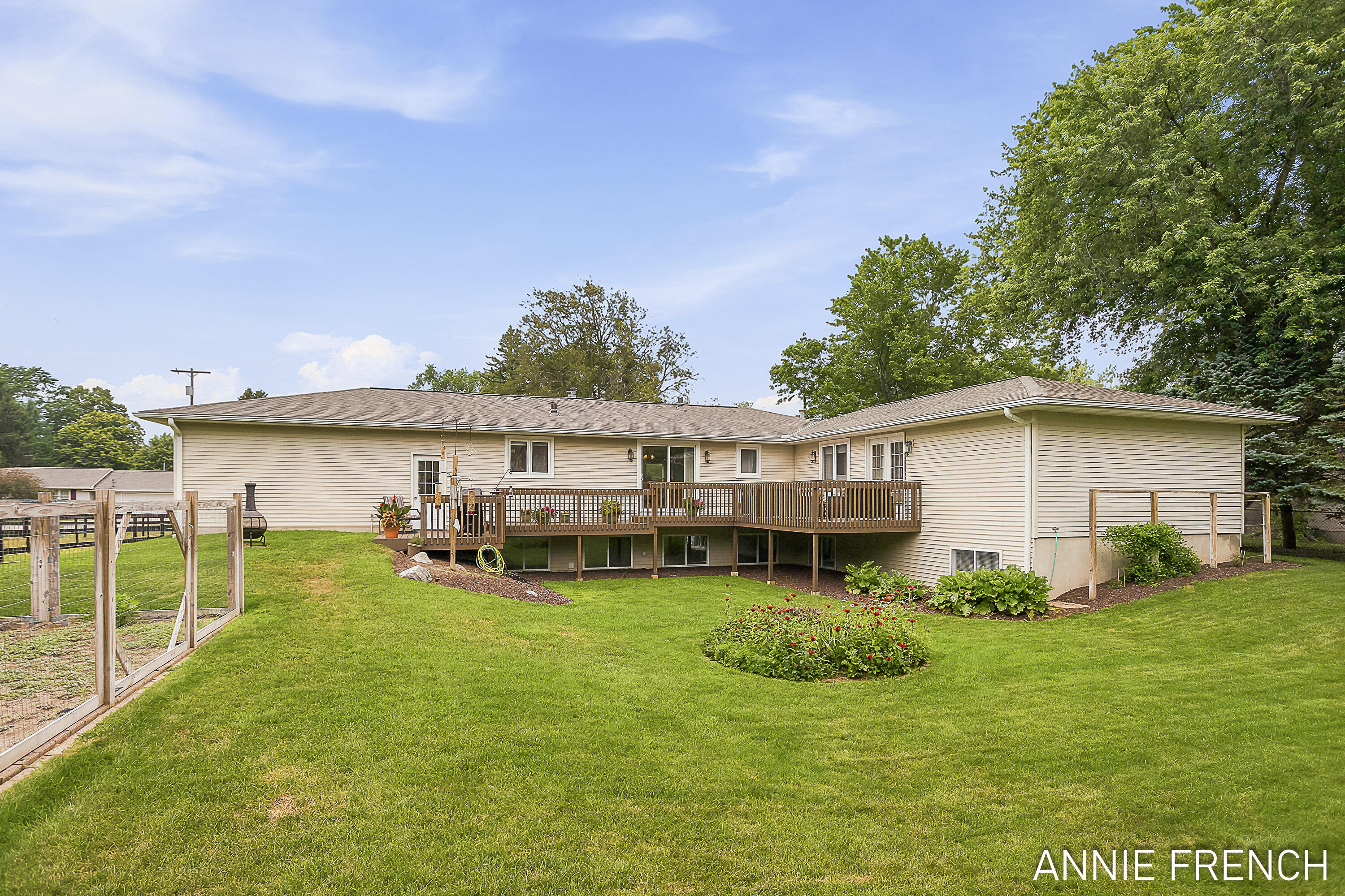 6390 147th Avenue Holland MI 49423