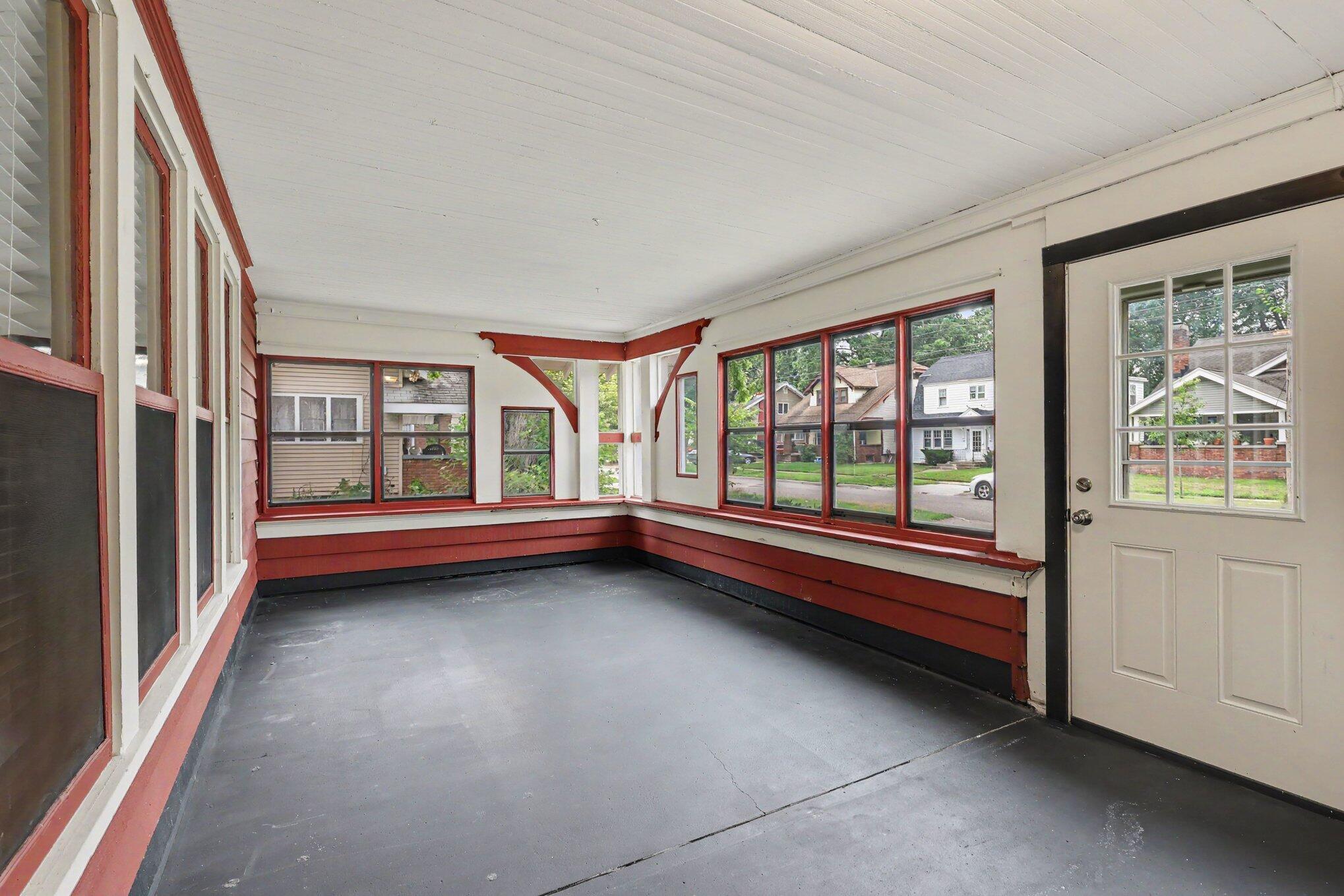 423 Ardmore Street SE Grand Rapids MI 49507