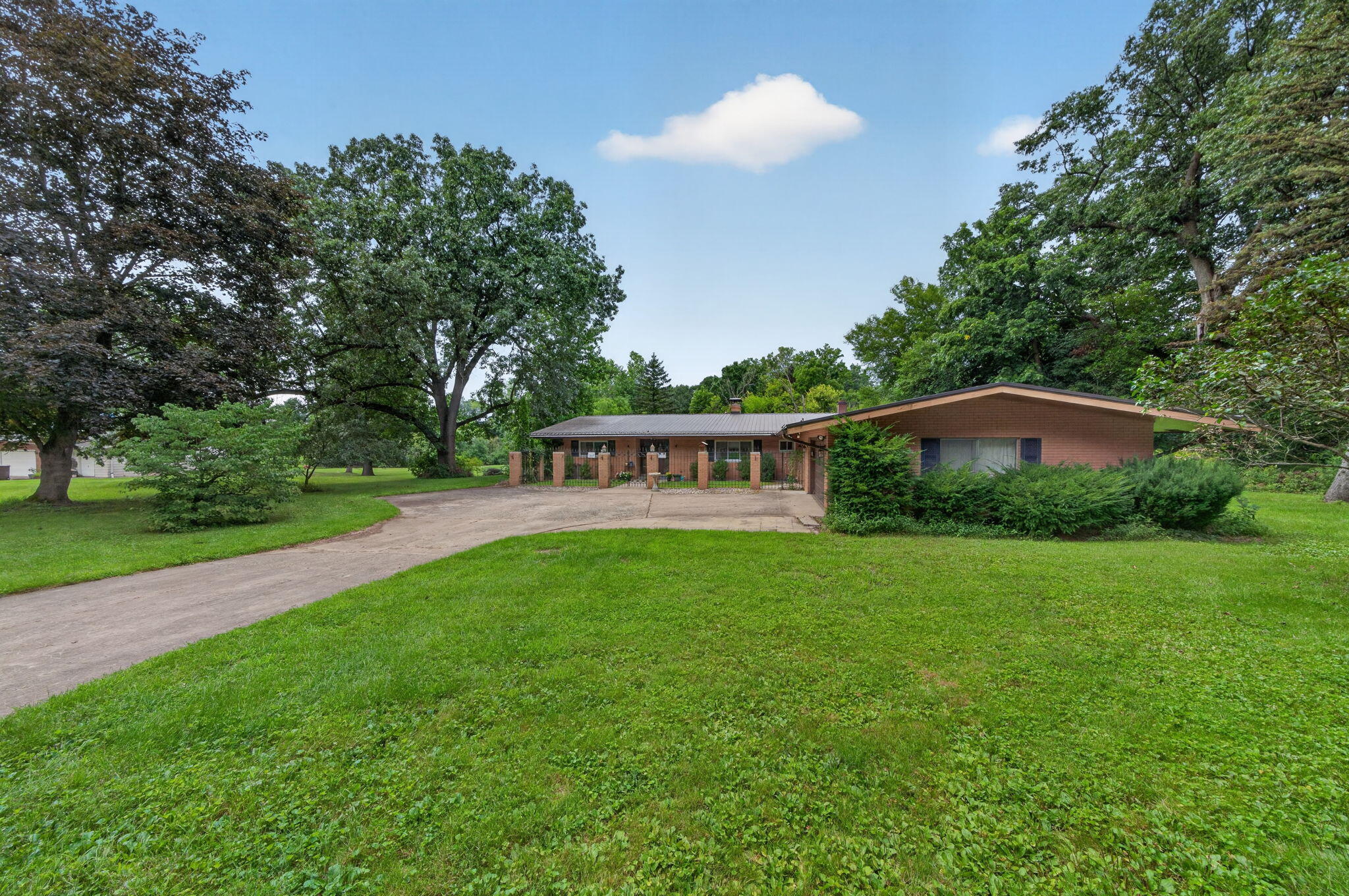 70506 Sunrise Drive Edwardsburg MI 49112