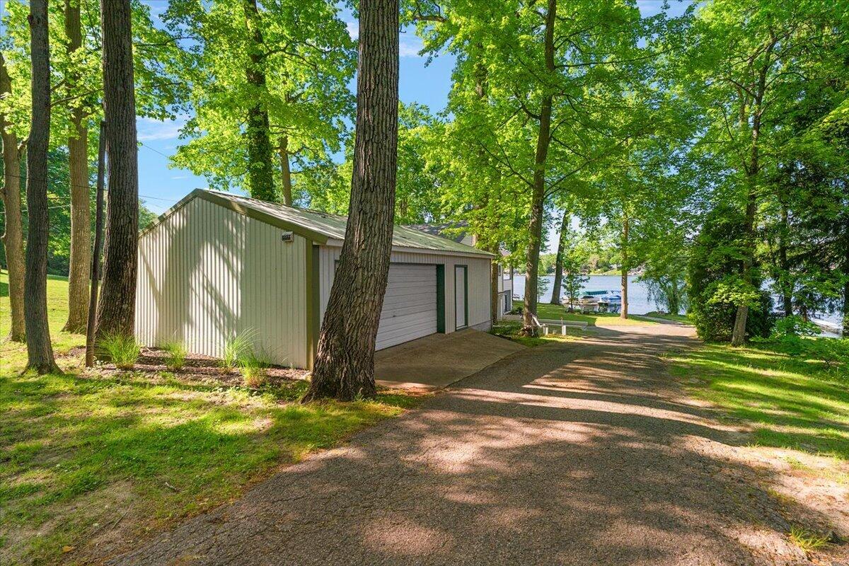 66666 95th Avenue Dowagiac MI 49047