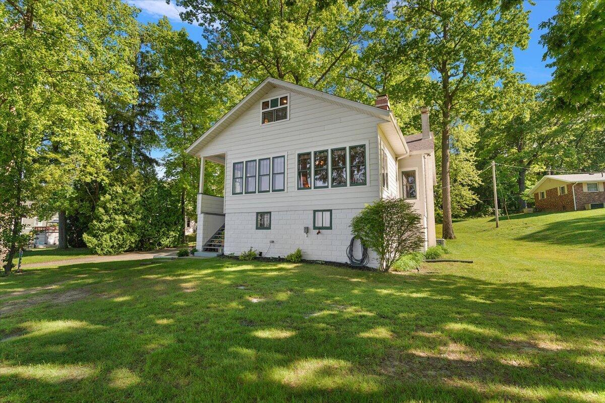66666 95th Avenue Dowagiac MI 49047
