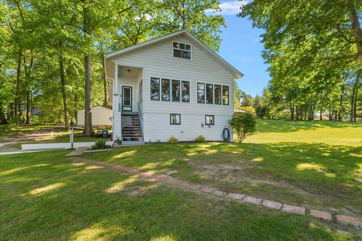 66666 95th Avenue Dowagiac MI 49047